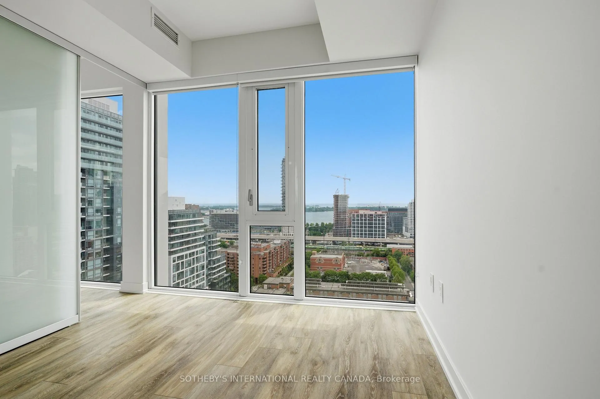 Photo 6 of Unit 2108, 158 Front Street, Toronto, Moss Park — HOMEH