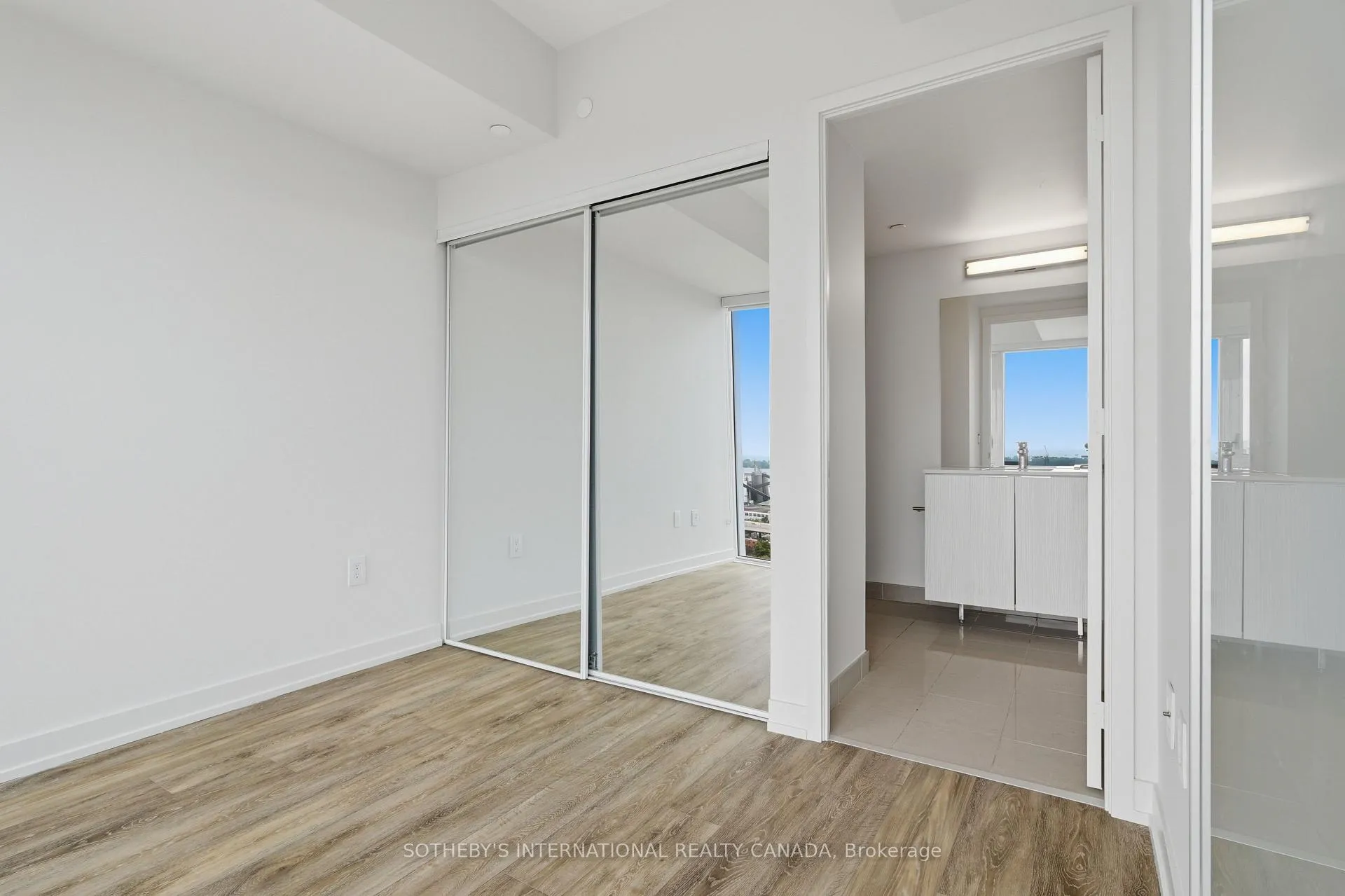 Photo 12 of Unit 2108, 158 Front Street, Toronto, Moss Park — HOMEH