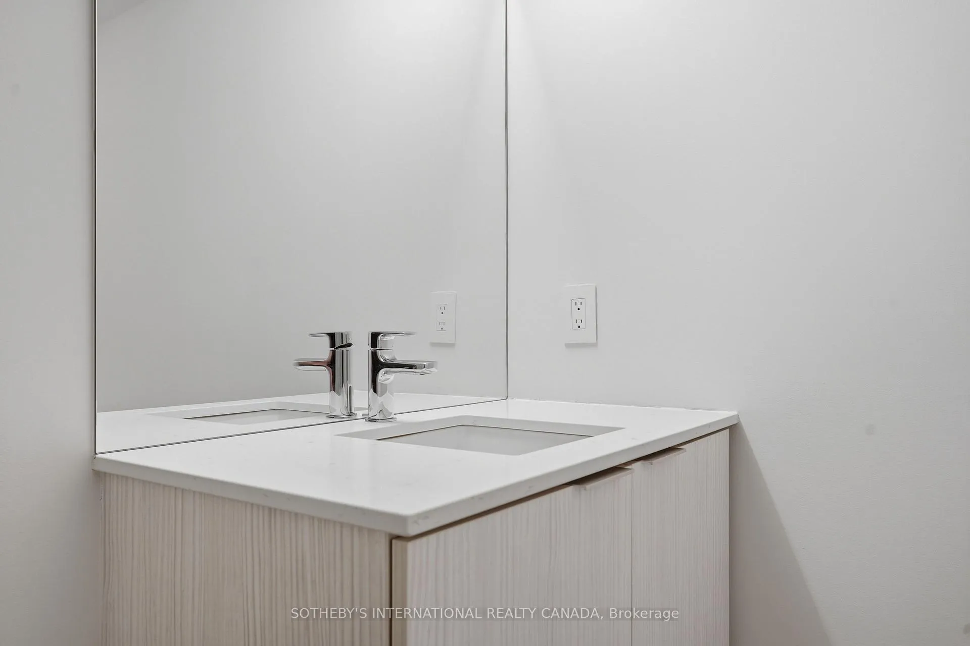 Photo 13 of Unit 2108, 158 Front Street, Toronto, Moss Park — HOMEH