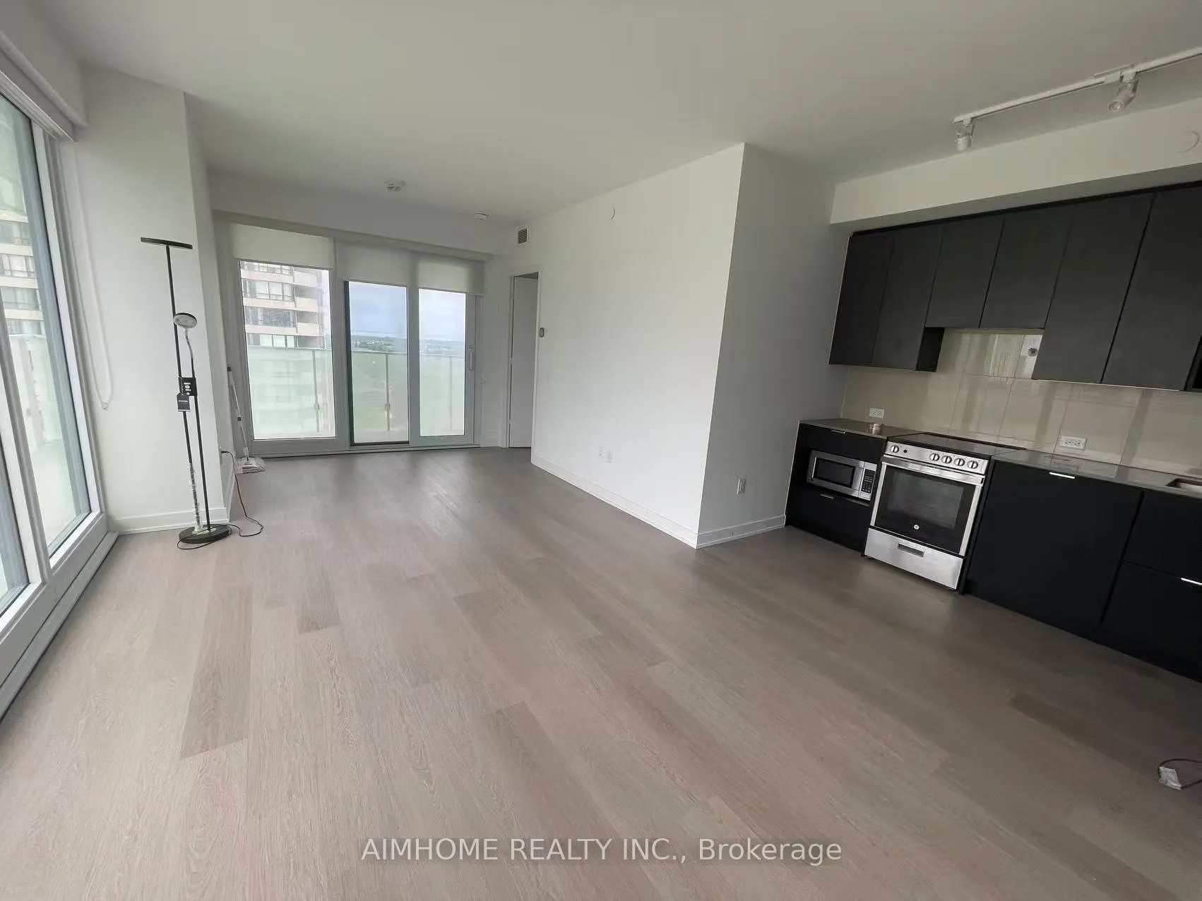 Photo 1 of Unit 804, 3883 Quartz Road, Mississauga, City Centre — HOMEH