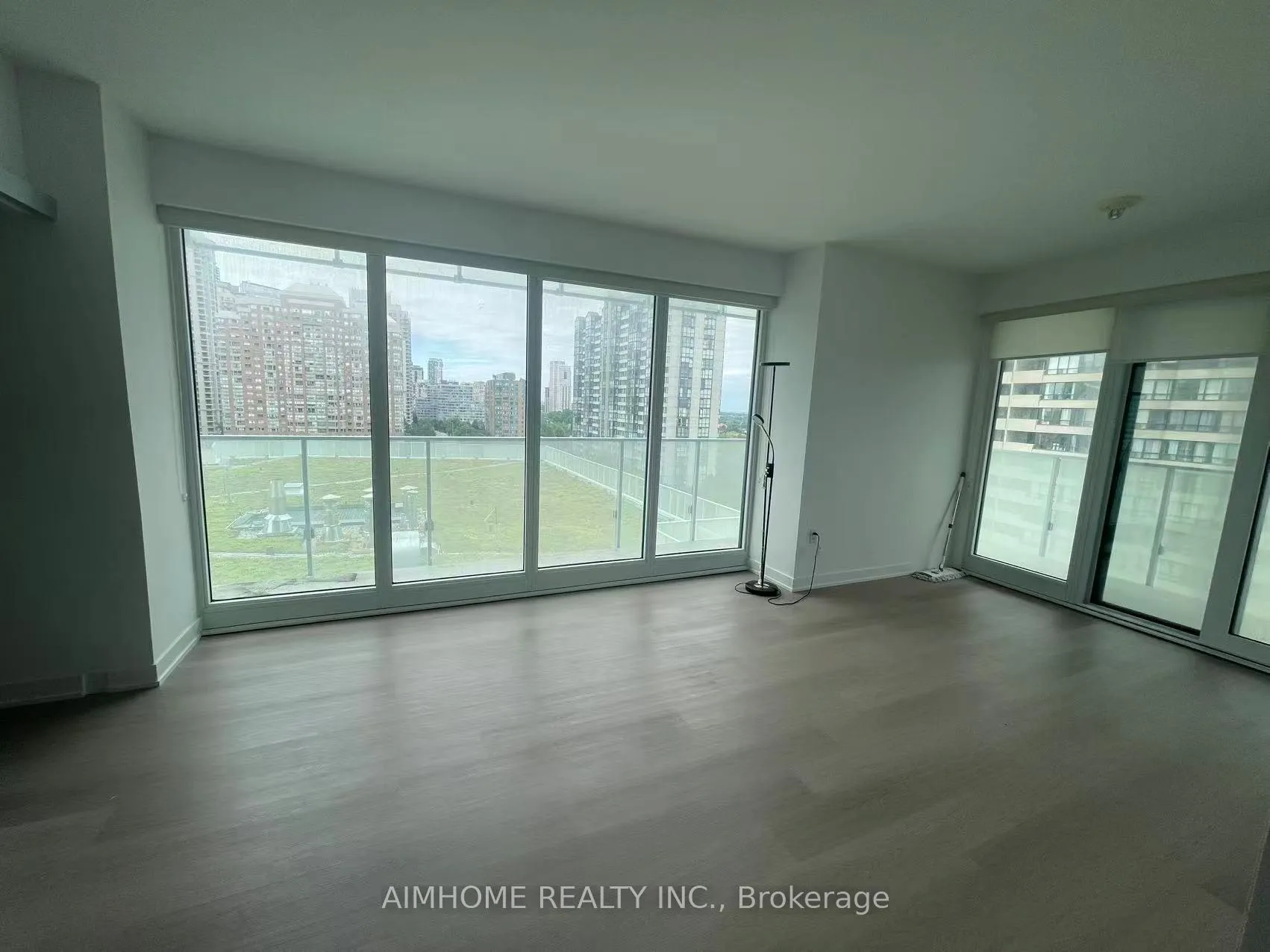 Photo 2 of Unit 804, 3883 Quartz Road, Mississauga, City Centre — HOMEH