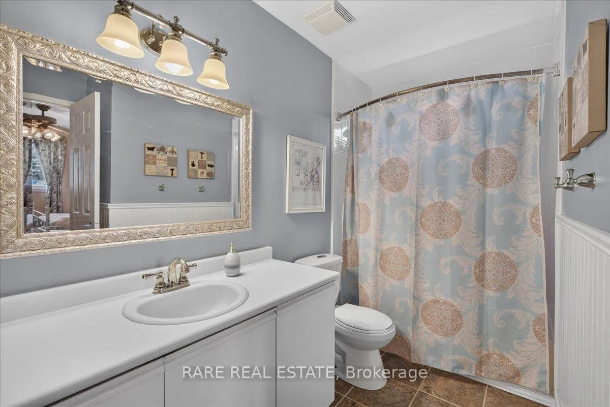 Photo 14 of 8 Whitehorn Crescent, Barrie, Holly — HOMEH
