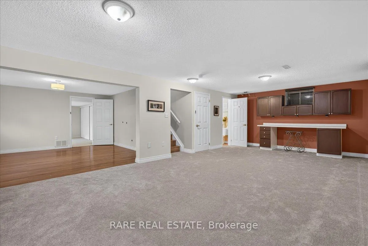 Photo 20 of 8 Whitehorn Crescent, Barrie, Holly — HOMEH