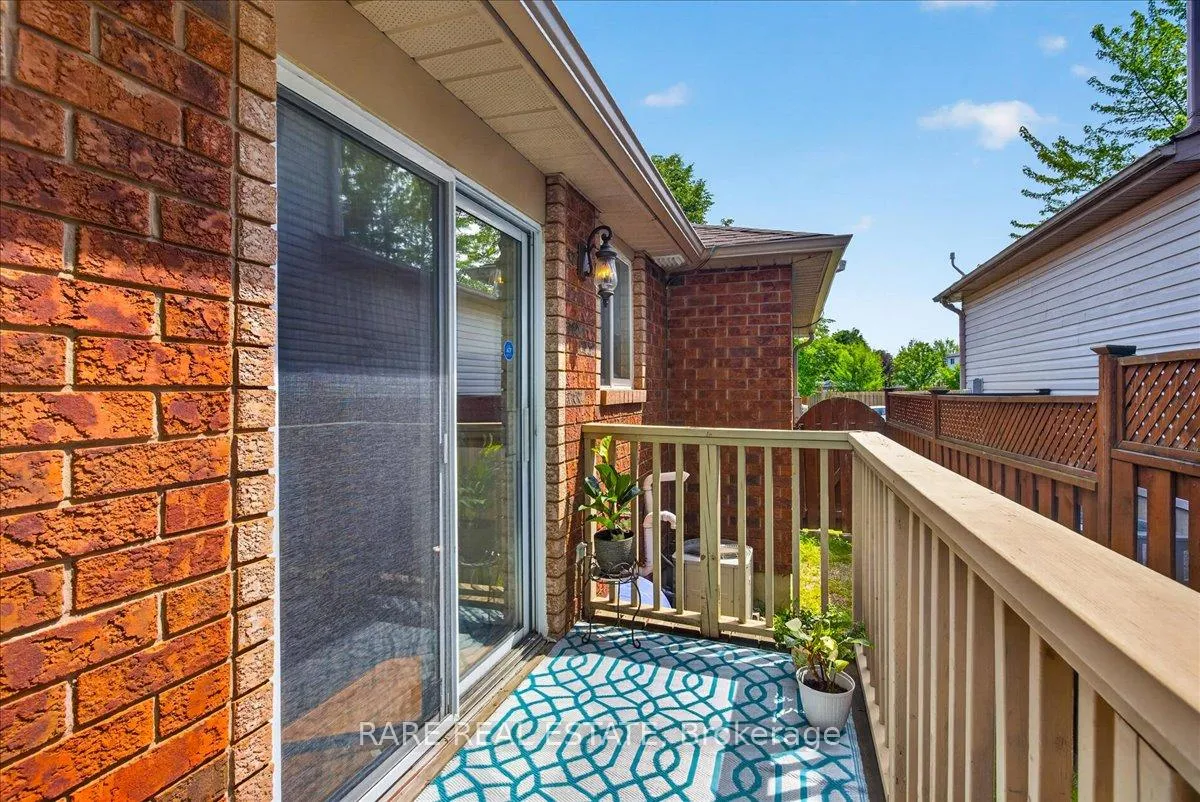 Photo 23 of 8 Whitehorn Crescent, Barrie, Holly — HOMEH
