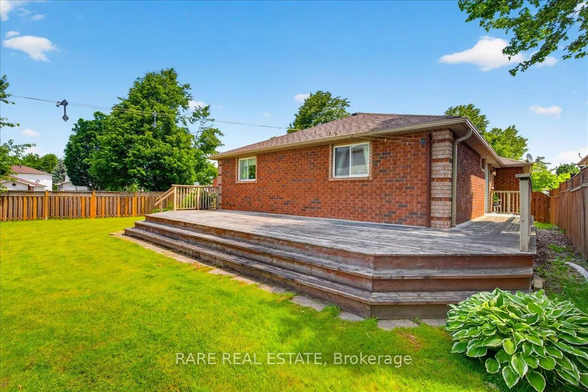 Photo 25 of 8 Whitehorn Crescent, Barrie, Holly — HOMEH