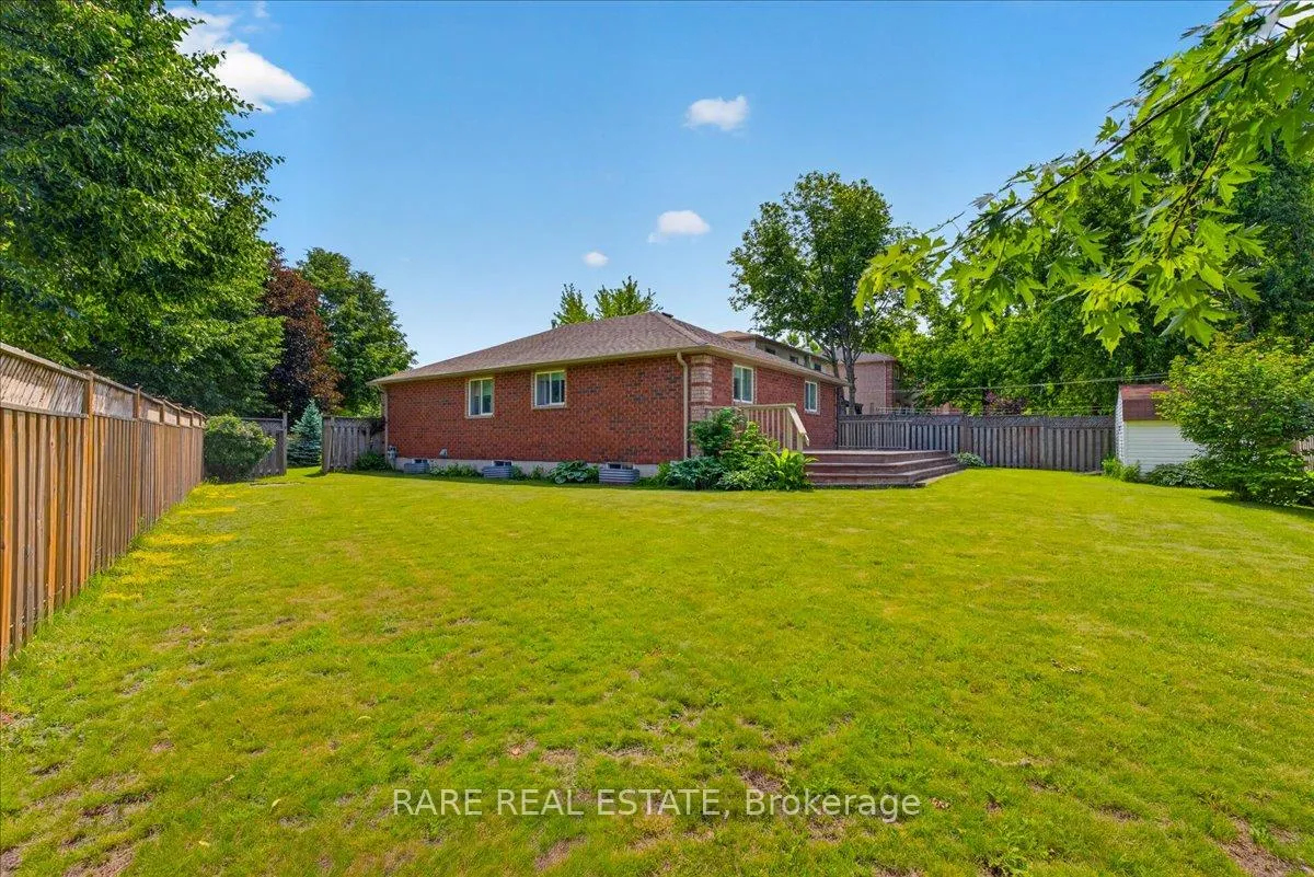 Photo 26 of 8 Whitehorn Crescent, Barrie, Holly — HOMEH