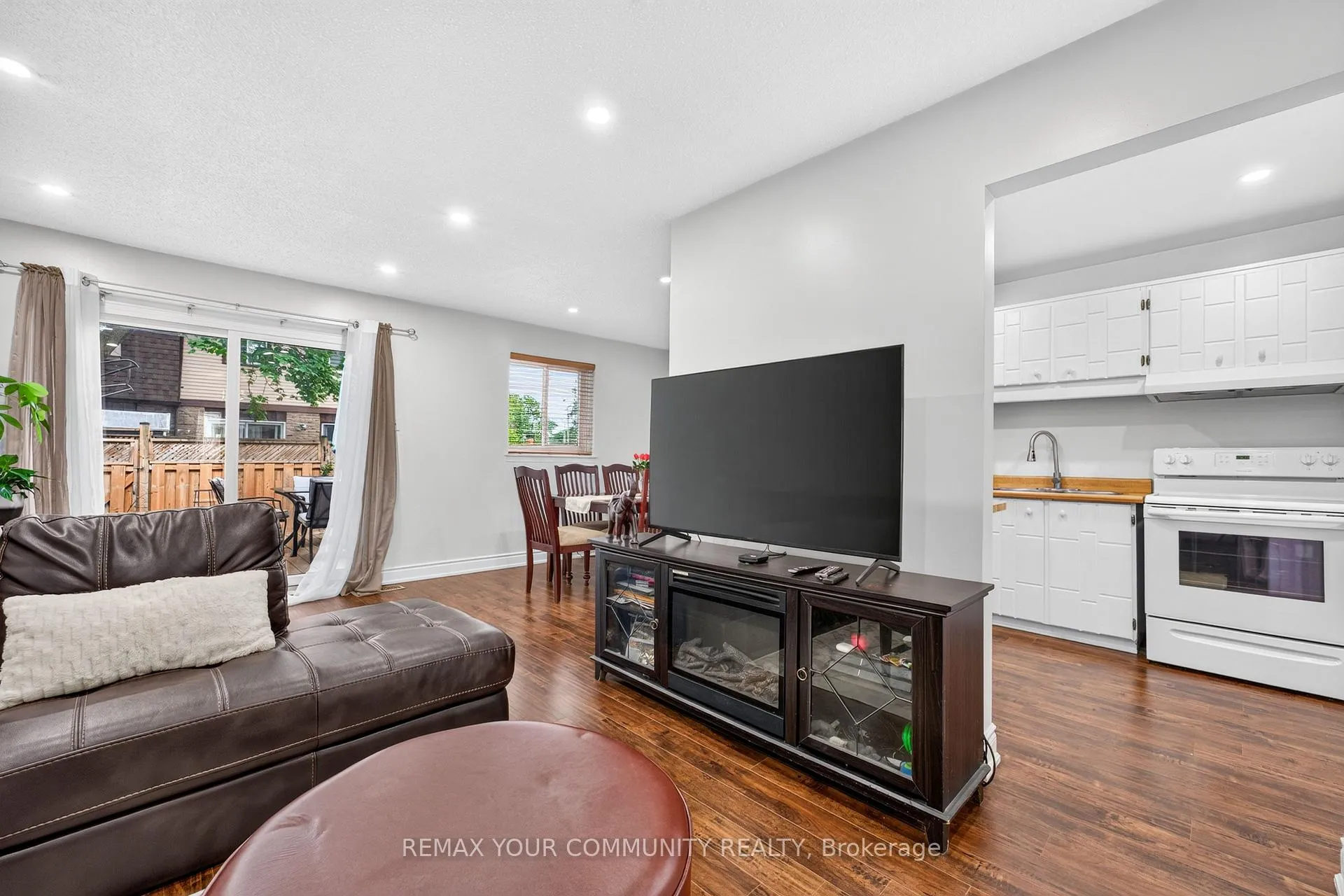 Photo 6 of Unit 11, 93 Hansen Road, Brampton, Madoc — HOMEH