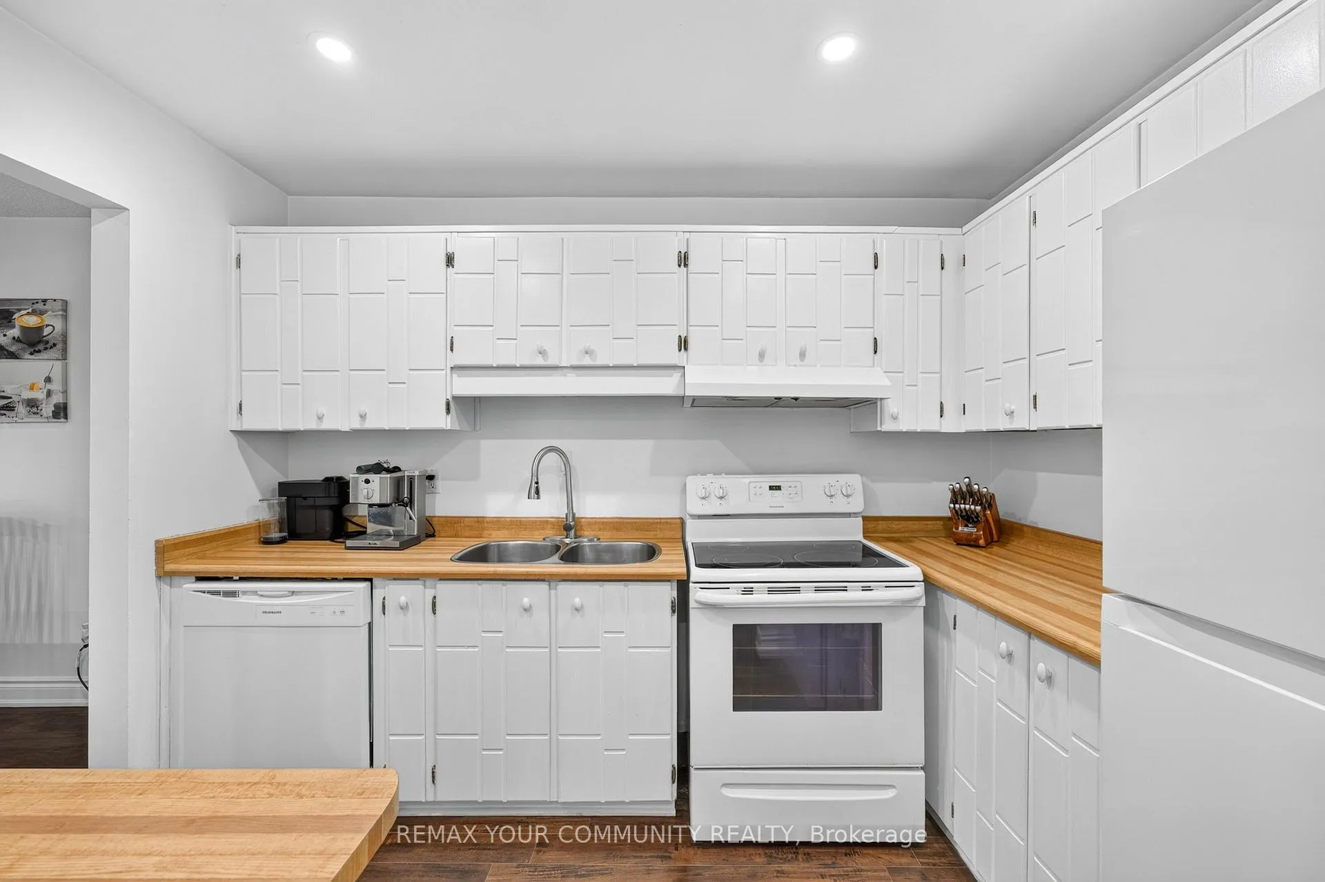 Photo 12 of Unit 11, 93 Hansen Road, Brampton, Madoc — HOMEH