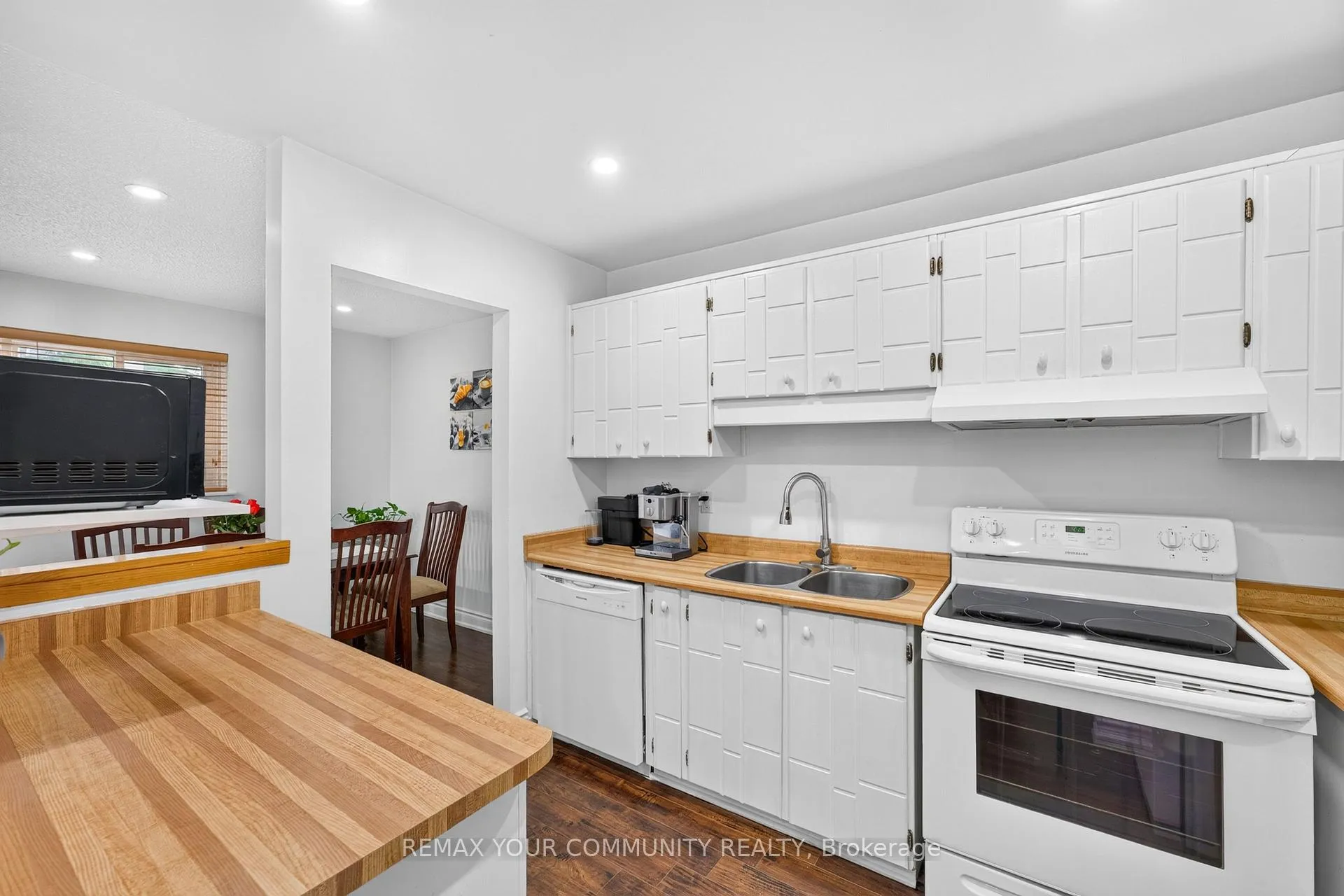 Photo 13 of Unit 11, 93 Hansen Road, Brampton, Madoc — HOMEH
