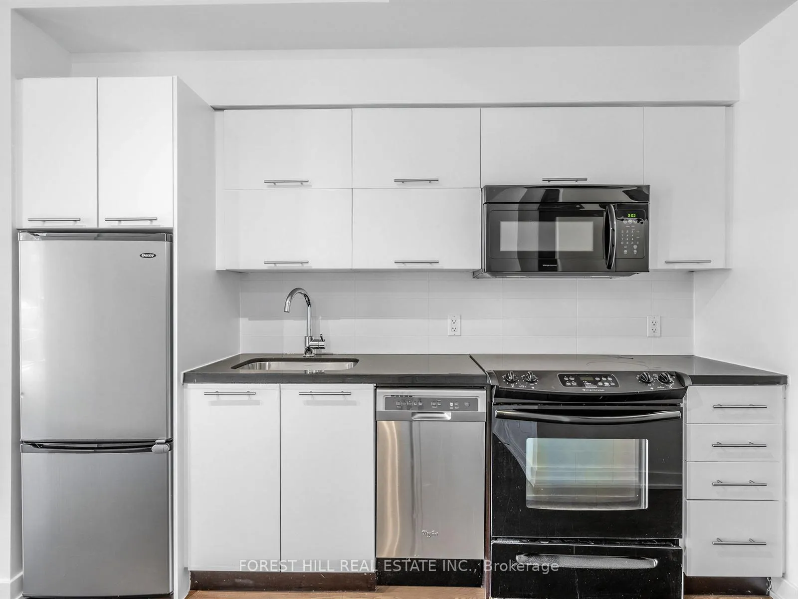 Photo 6 of Unit 1019, 21 Nelson Street, Toronto, Waterfront Communities — HOMEH