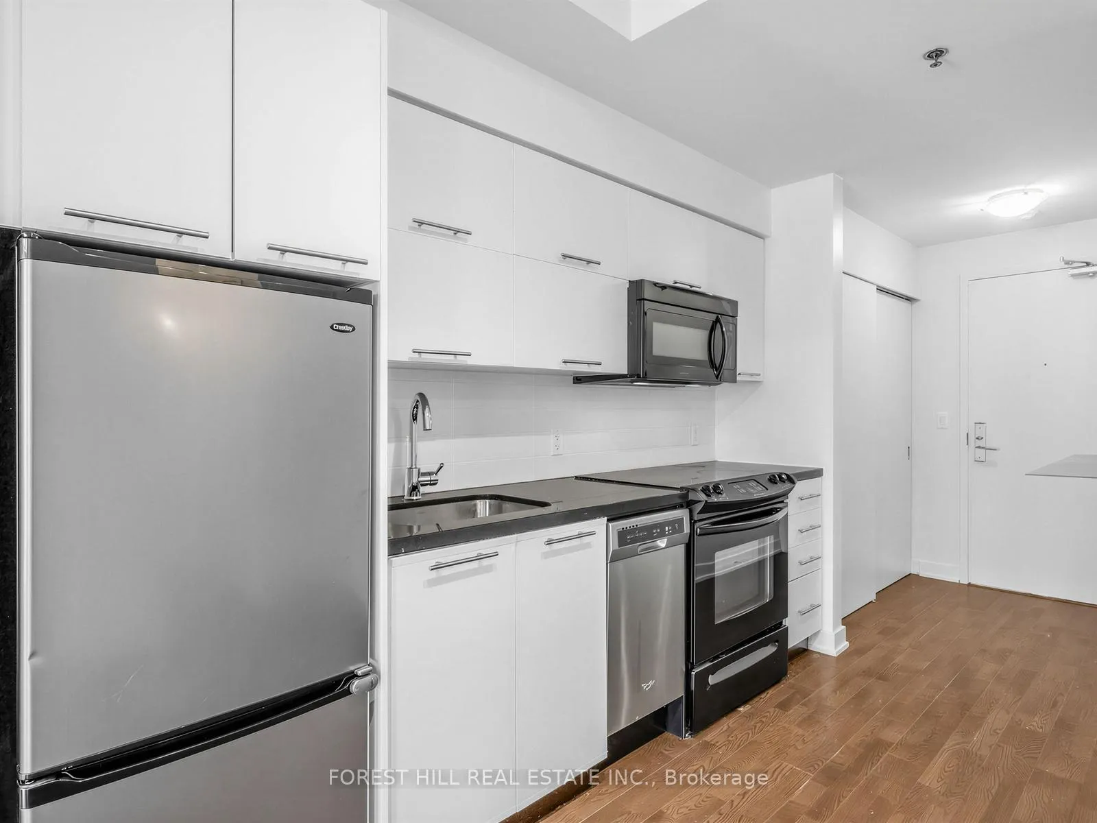 Photo 7 of Unit 1019, 21 Nelson Street, Toronto, Waterfront Communities — HOMEH