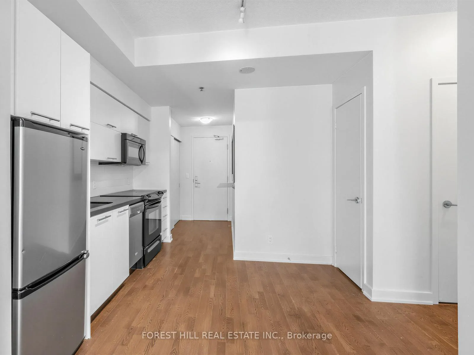 Photo 9 of Unit 1019, 21 Nelson Street, Toronto, Waterfront Communities — HOMEH