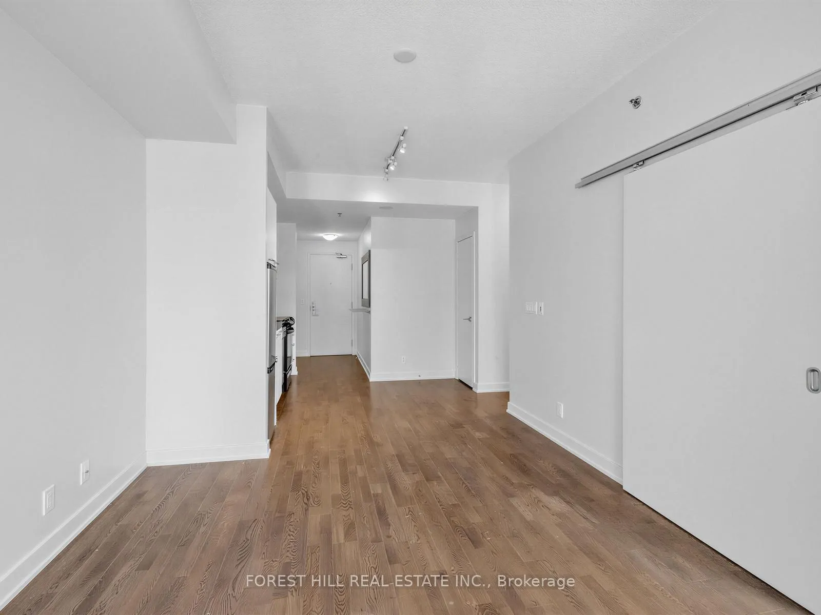 Photo 15 of Unit 1019, 21 Nelson Street, Toronto, Waterfront Communities — HOMEH