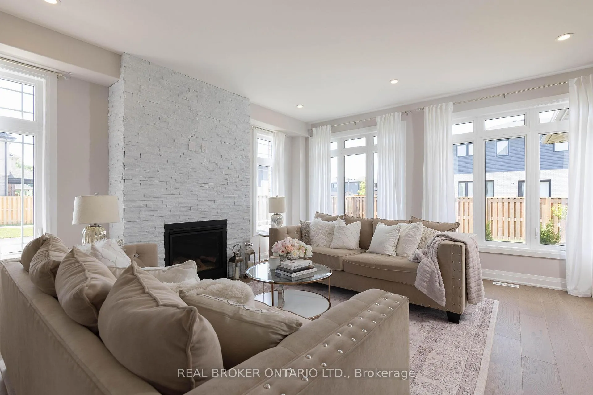Photo 10 of 26 Swan Avenue, Pelham, Fonthill — HOMEH