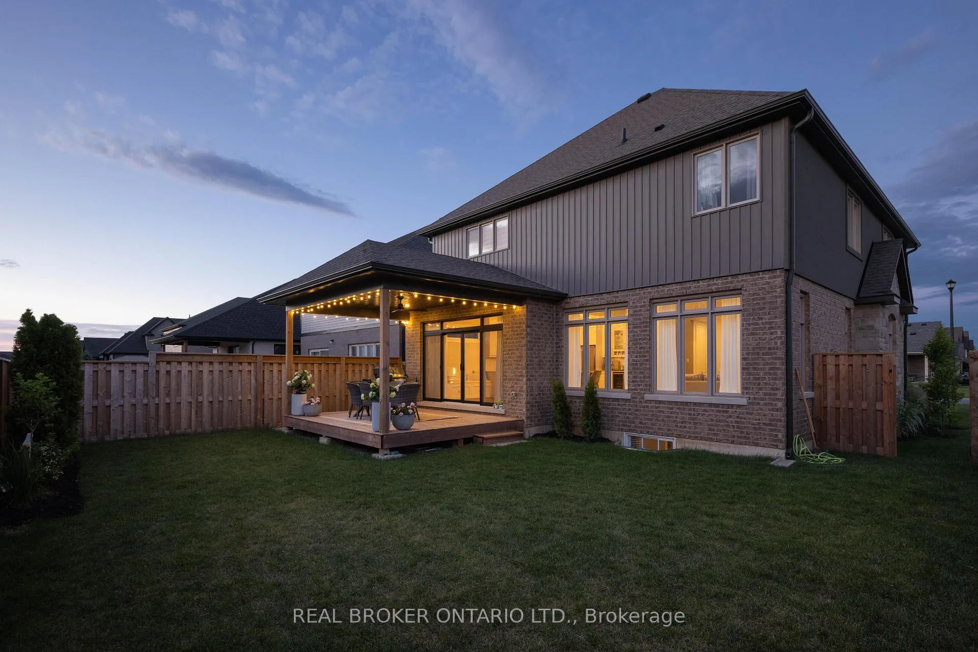 Photo 37 of 26 Swan Avenue, Pelham, Fonthill — HOMEH