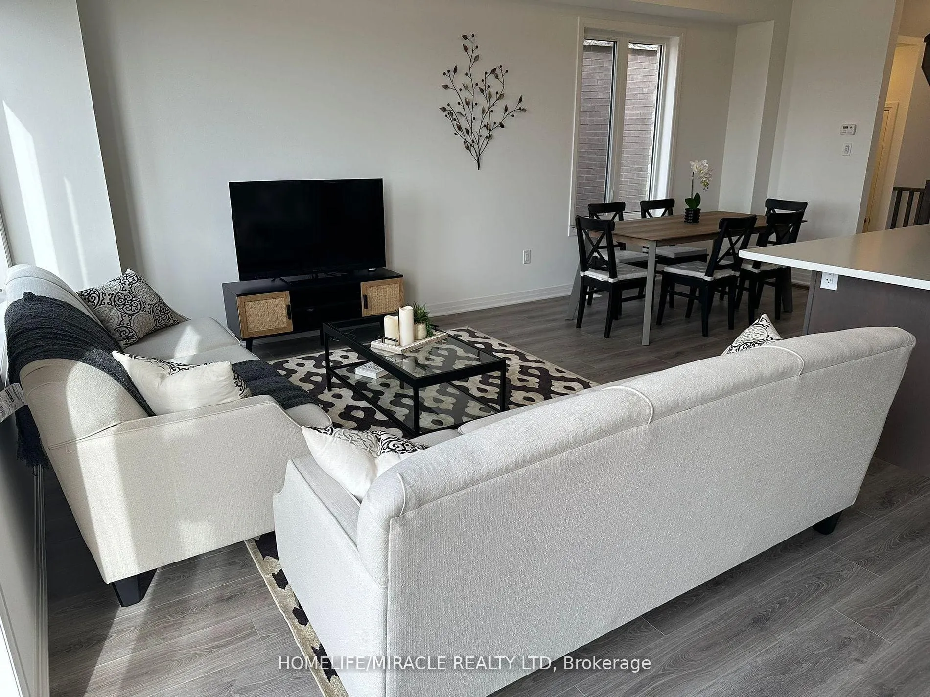 Photo 5 of 41 Sagewood Avenue, Barrie, Rural Barrie Southeast — HOMEH