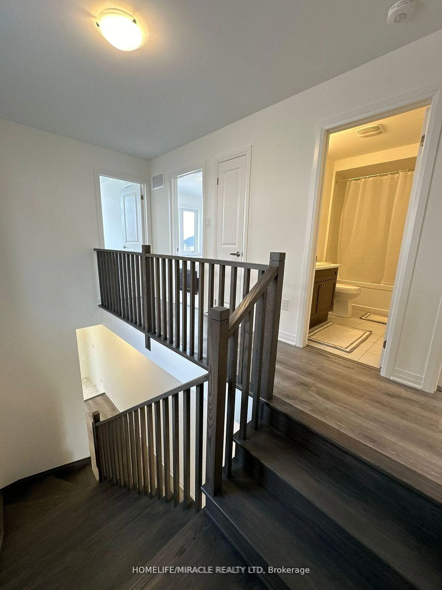 Photo 9 of 41 Sagewood Avenue, Barrie, Rural Barrie Southeast — HOMEH