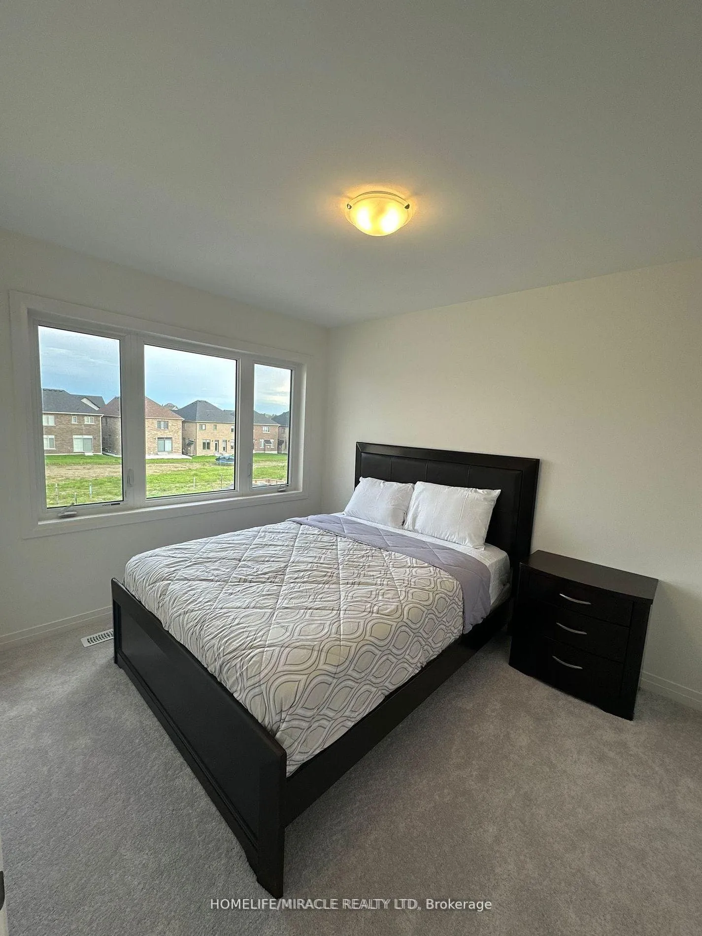 Photo 15 of 41 Sagewood Avenue, Barrie, Rural Barrie Southeast — HOMEH
