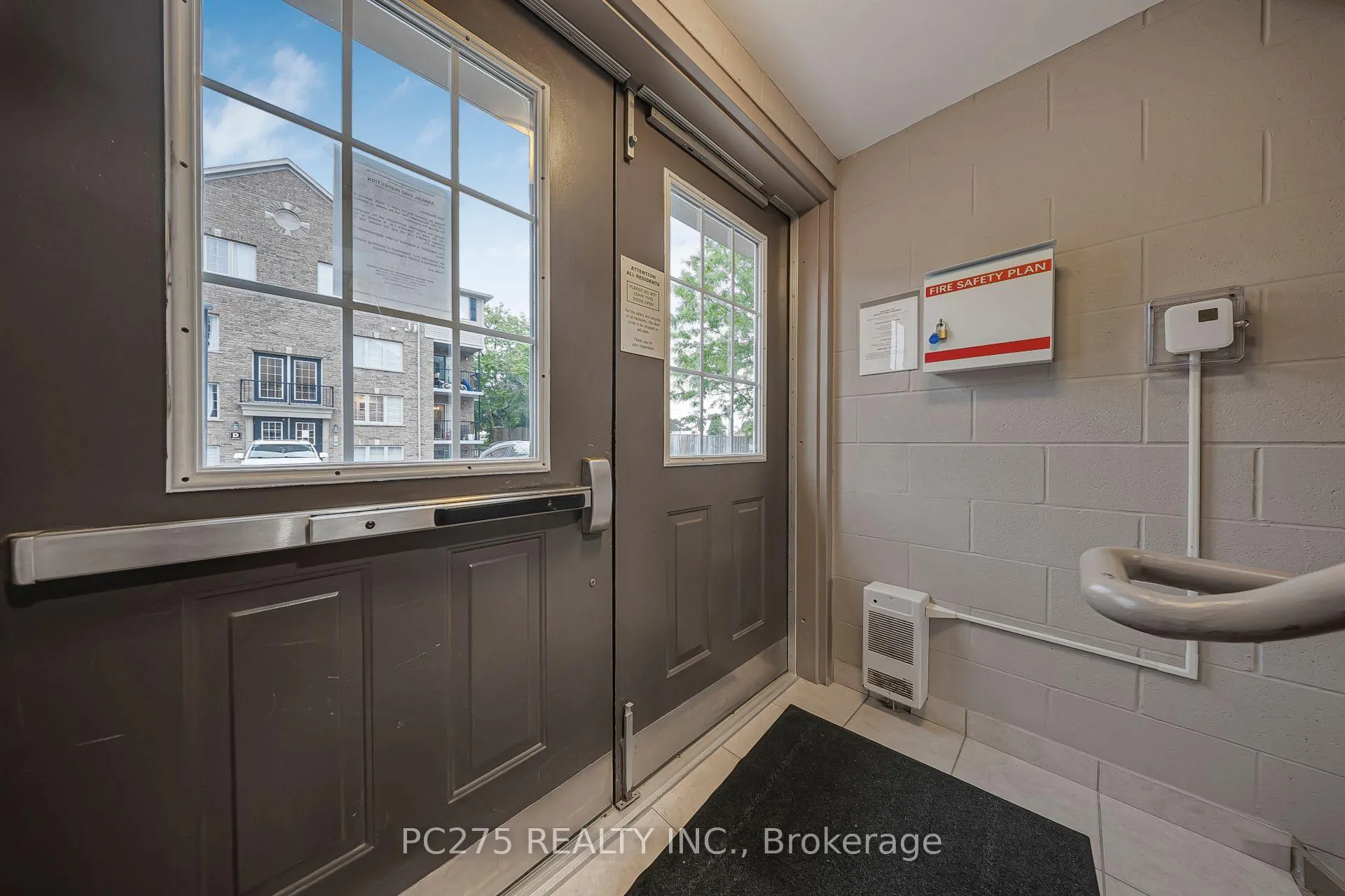 Photo 7 of Unit E37, 12 Holborn Drive, Kitchener, Stanley Park — HOMEH