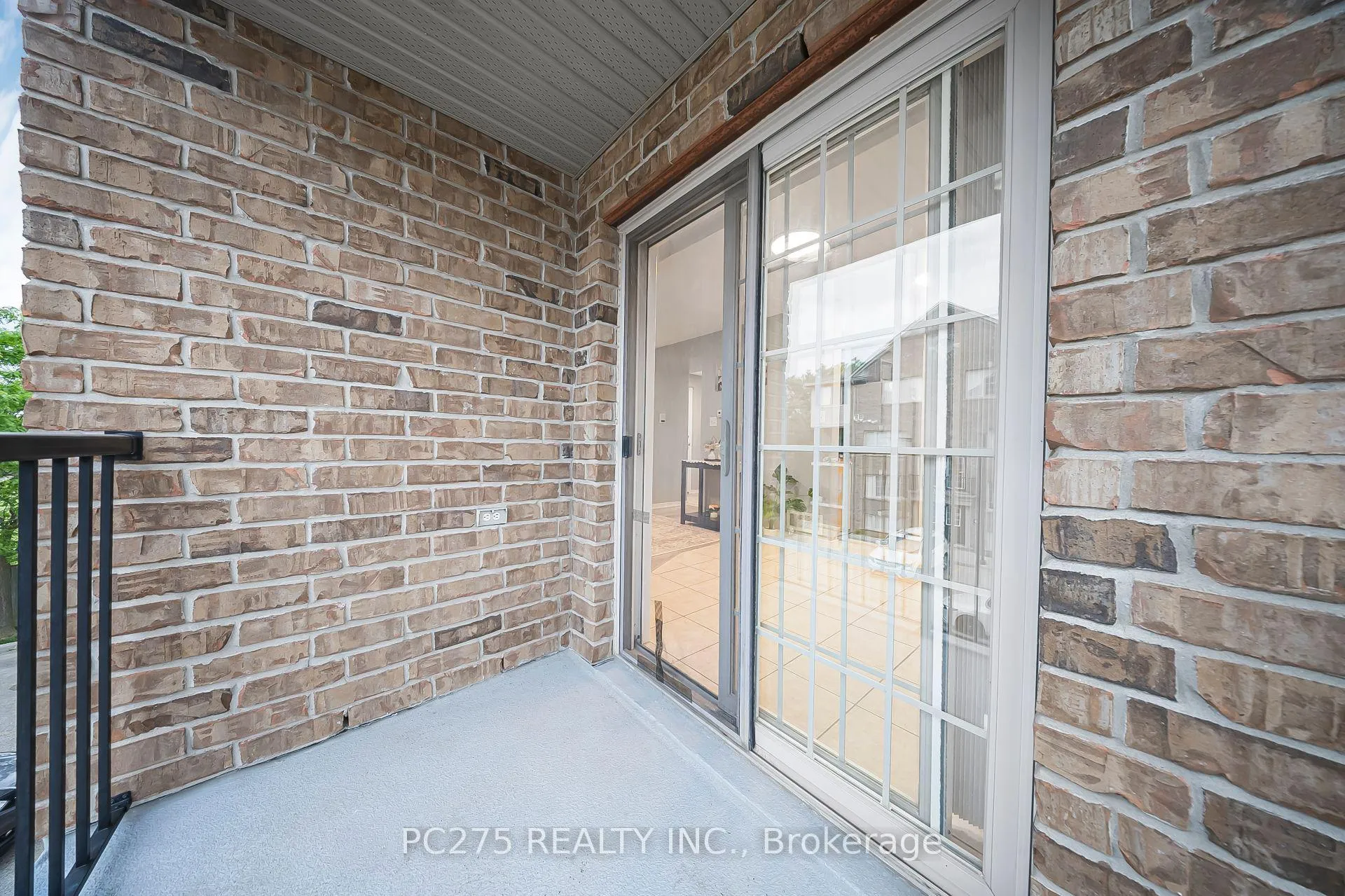 Photo 21 of Unit E37, 12 Holborn Drive, Kitchener, Stanley Park — HOMEH