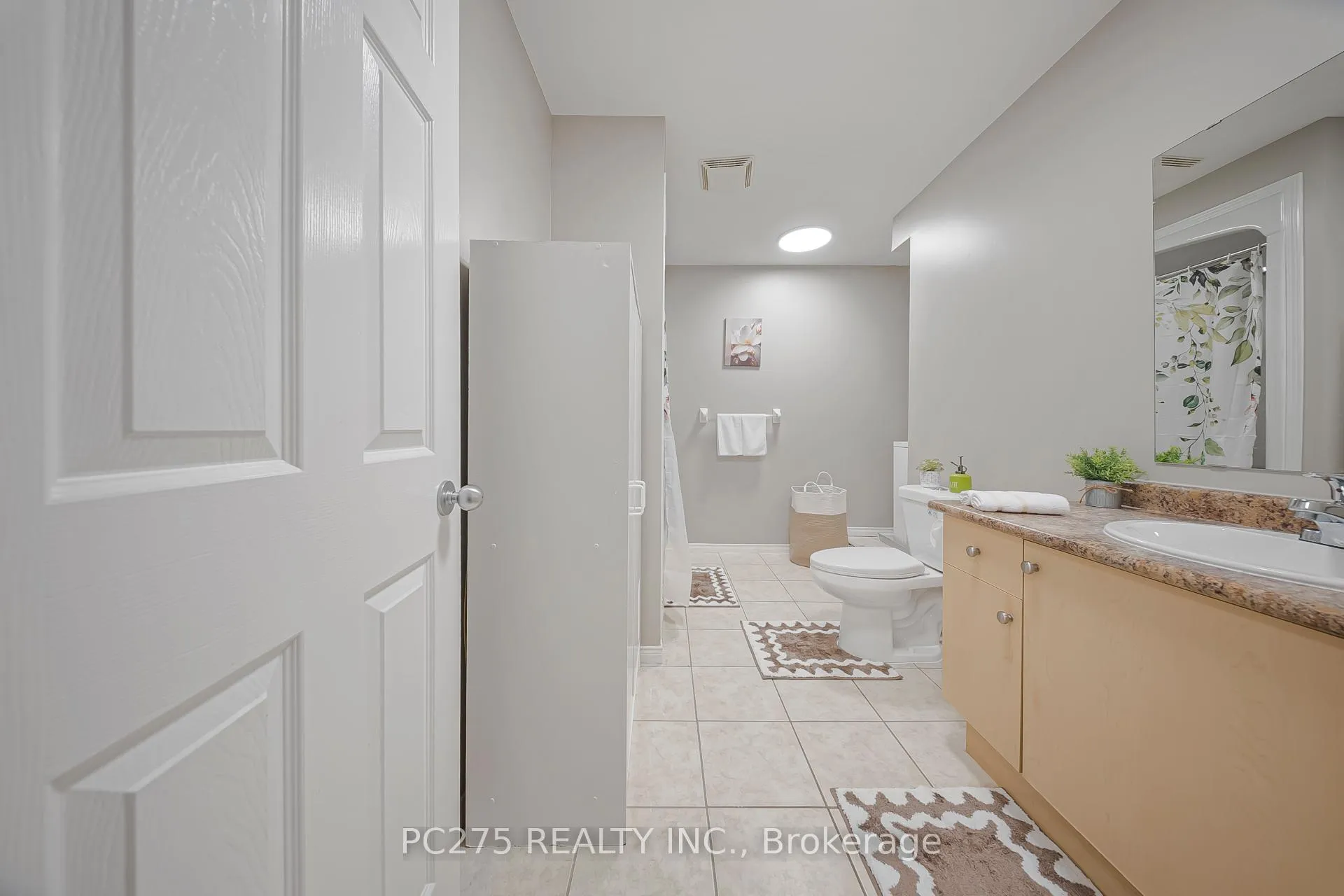 Photo 35 of Unit E37, 12 Holborn Drive, Kitchener, Stanley Park — HOMEH