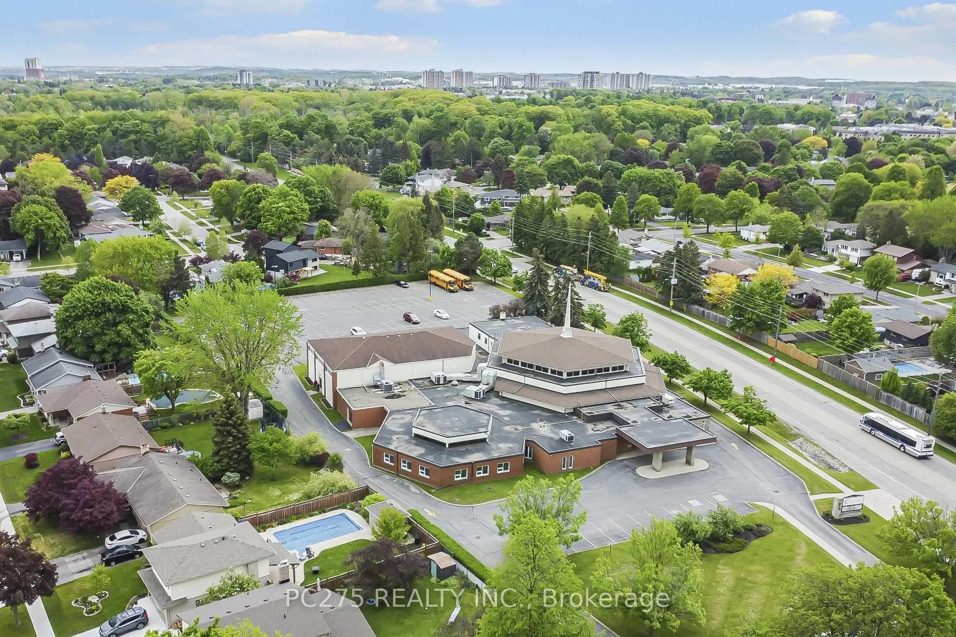Photo 39 of Unit E37, 12 Holborn Drive, Kitchener, Stanley Park — HOMEH