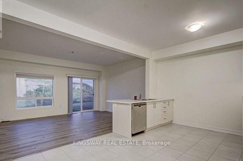 Photo 2 of 16 Bradbury Road, Hamilton, Stoney Creek Mountain — HOMEH