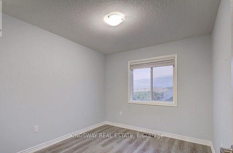 Photo 4 of 16 Bradbury Road, Hamilton, Stoney Creek Mountain — HOMEH