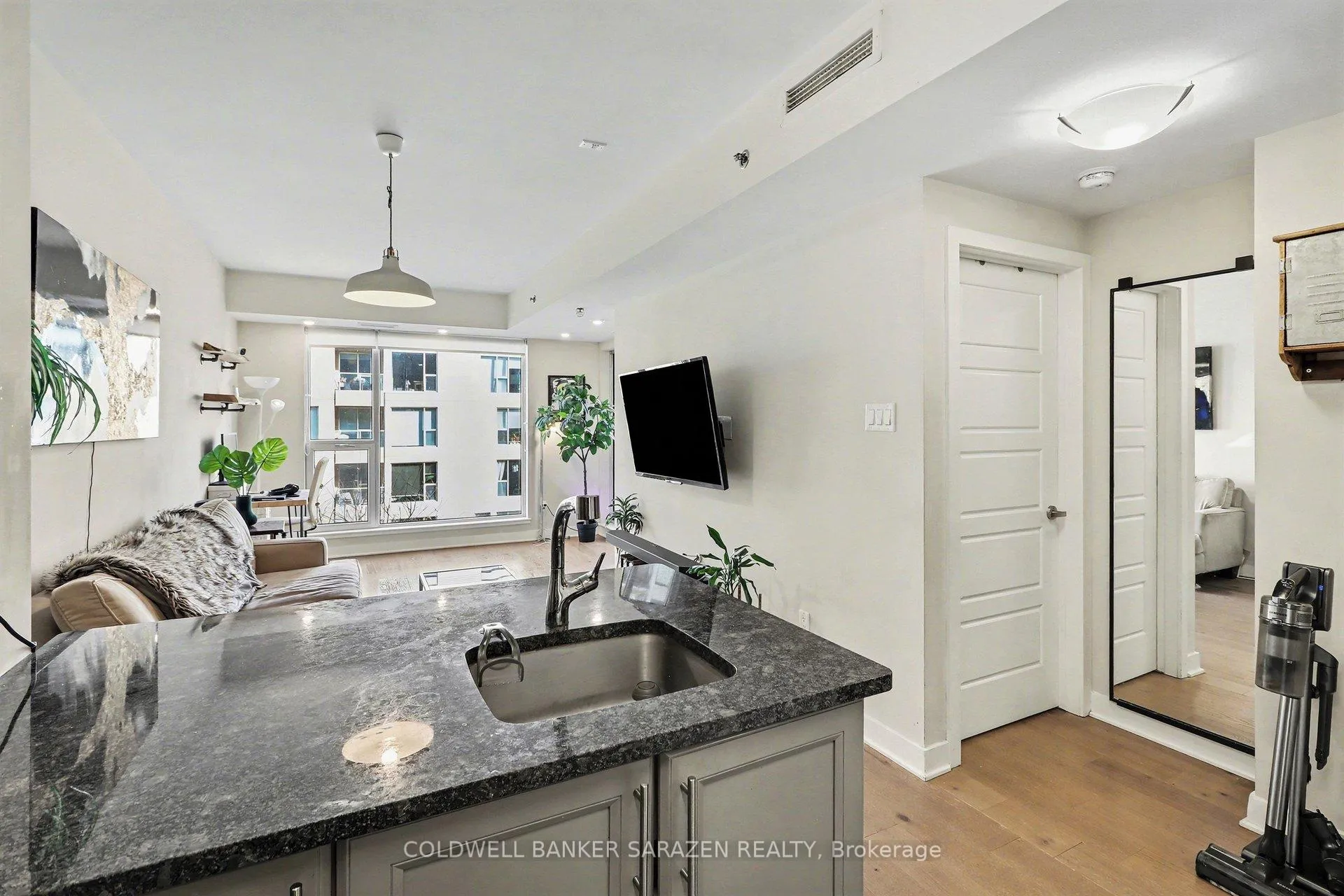 Photo 10 of Unit 405, 300 Lett Street, Ottawa, West Centre Town — HOMEH