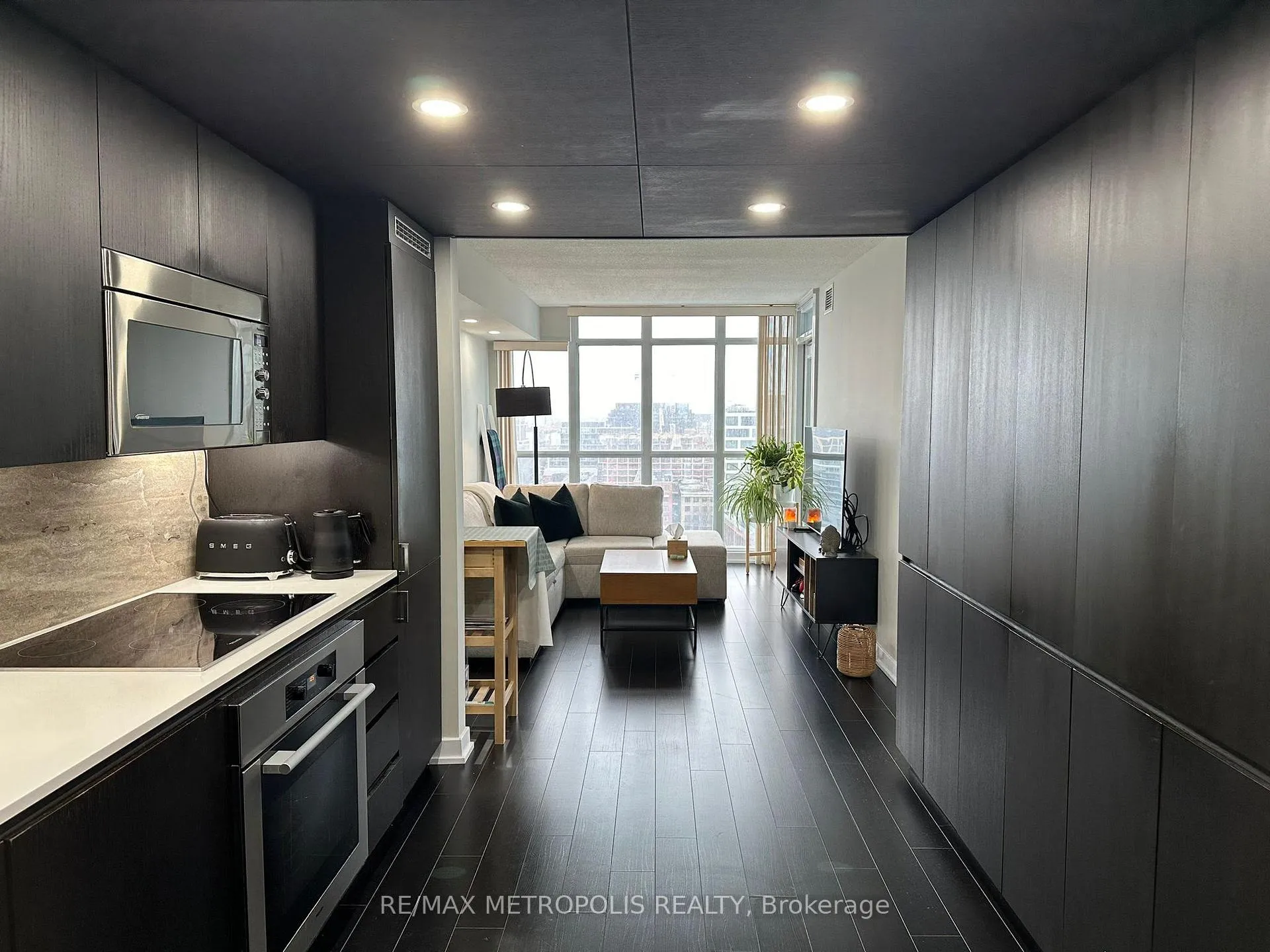 Photo 6 of Unit 2202, 15 Iceboat Terrace, Toronto, Waterfront Communities — HOMEH