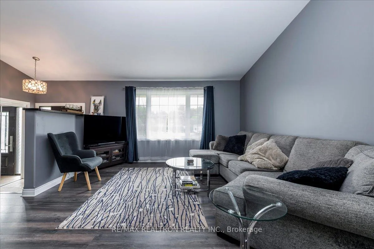 Photo 5 of 4 Templeton Drive, Clearview, New Lowell — HOMEH