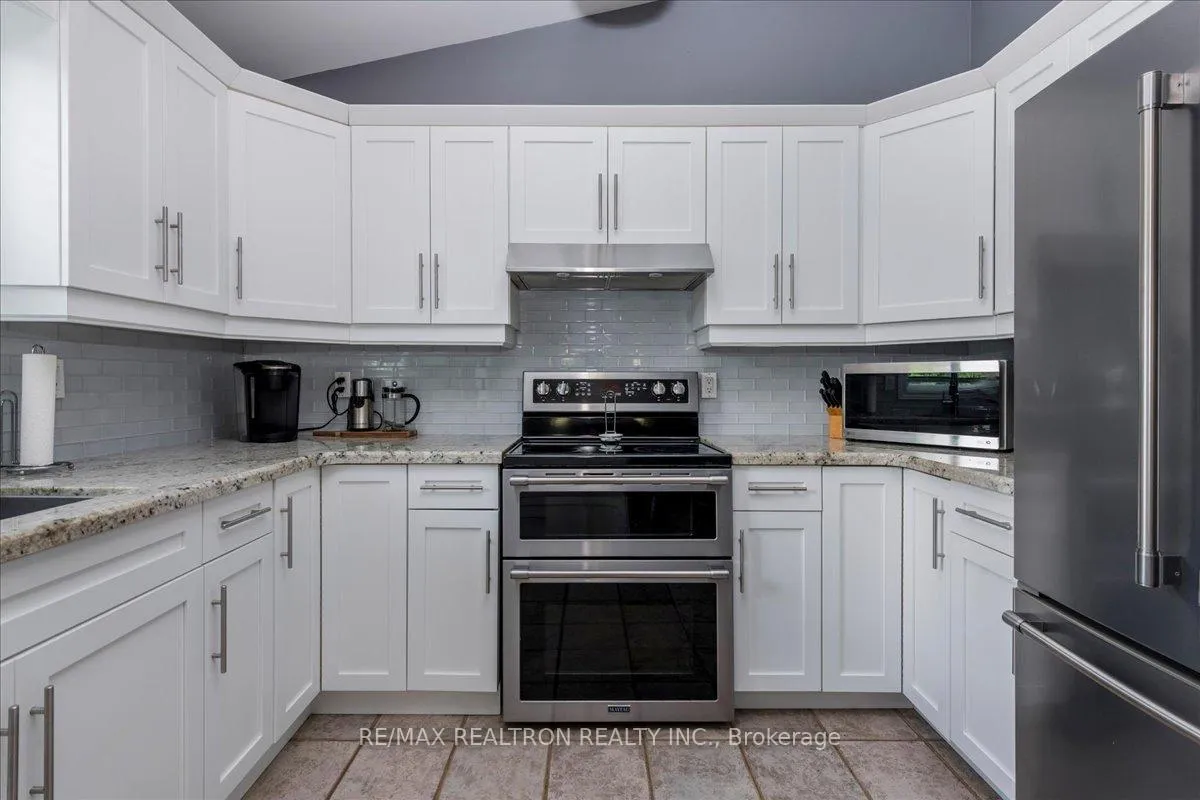 Photo 10 of 4 Templeton Drive, Clearview, New Lowell — HOMEH