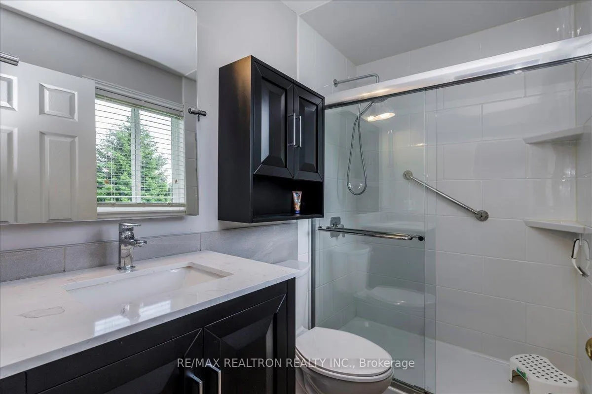 Photo 15 of 4 Templeton Drive, Clearview, New Lowell — HOMEH