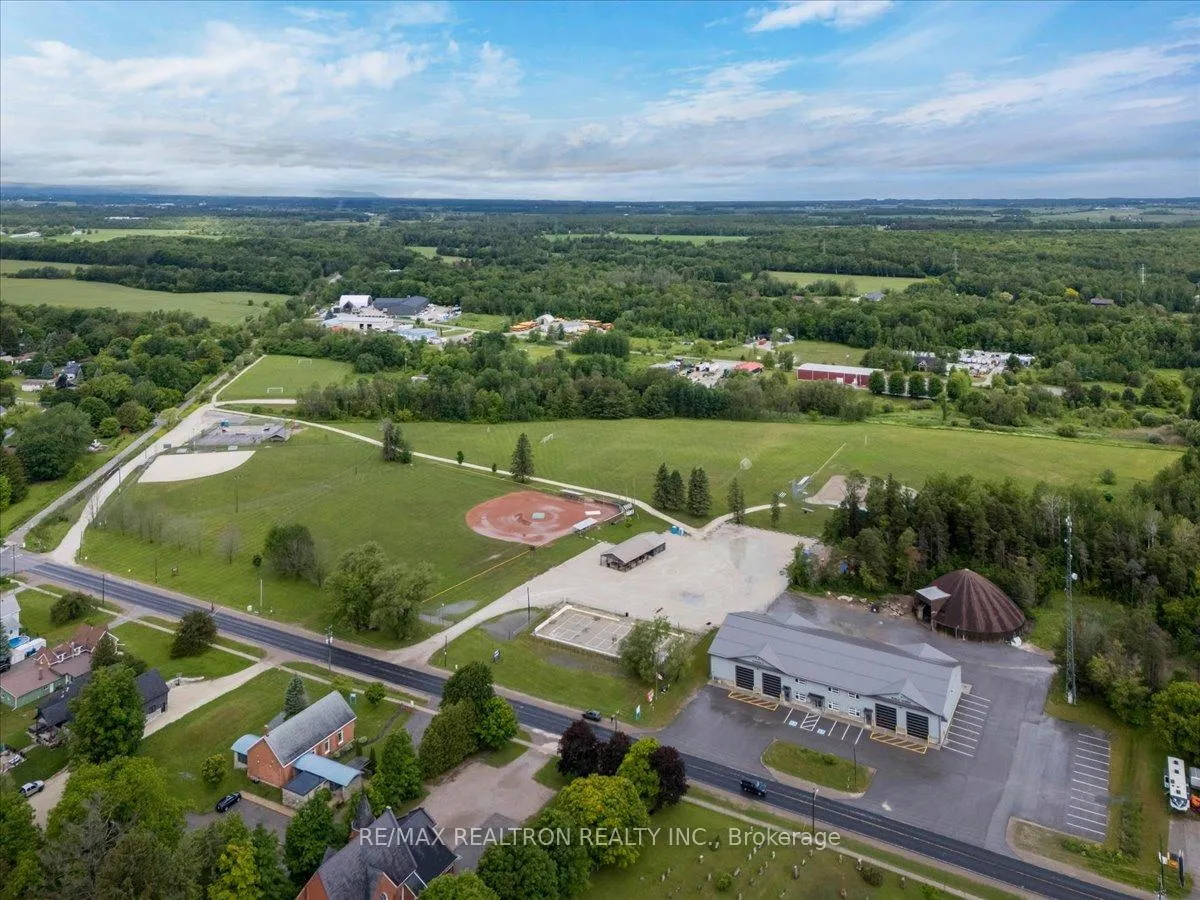 Photo 37 of 4 Templeton Drive, Clearview, New Lowell — HOMEH