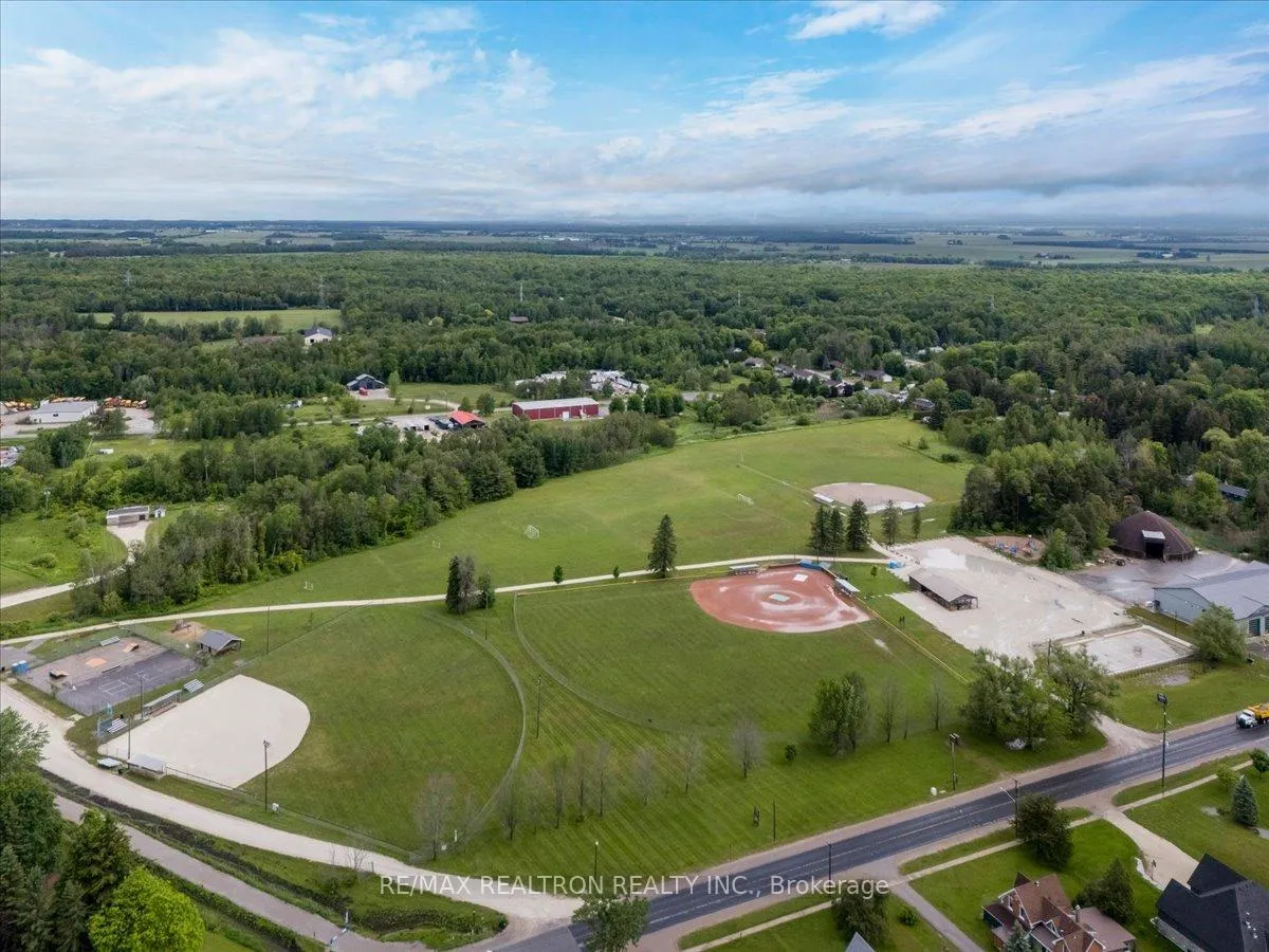 Photo 38 of 4 Templeton Drive, Clearview, New Lowell — HOMEH