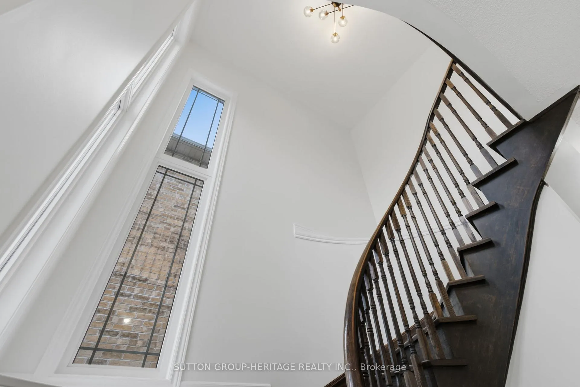 Photo 5 of 25 Brider Crescent, Ajax, Northeast Ajax — HOMEH