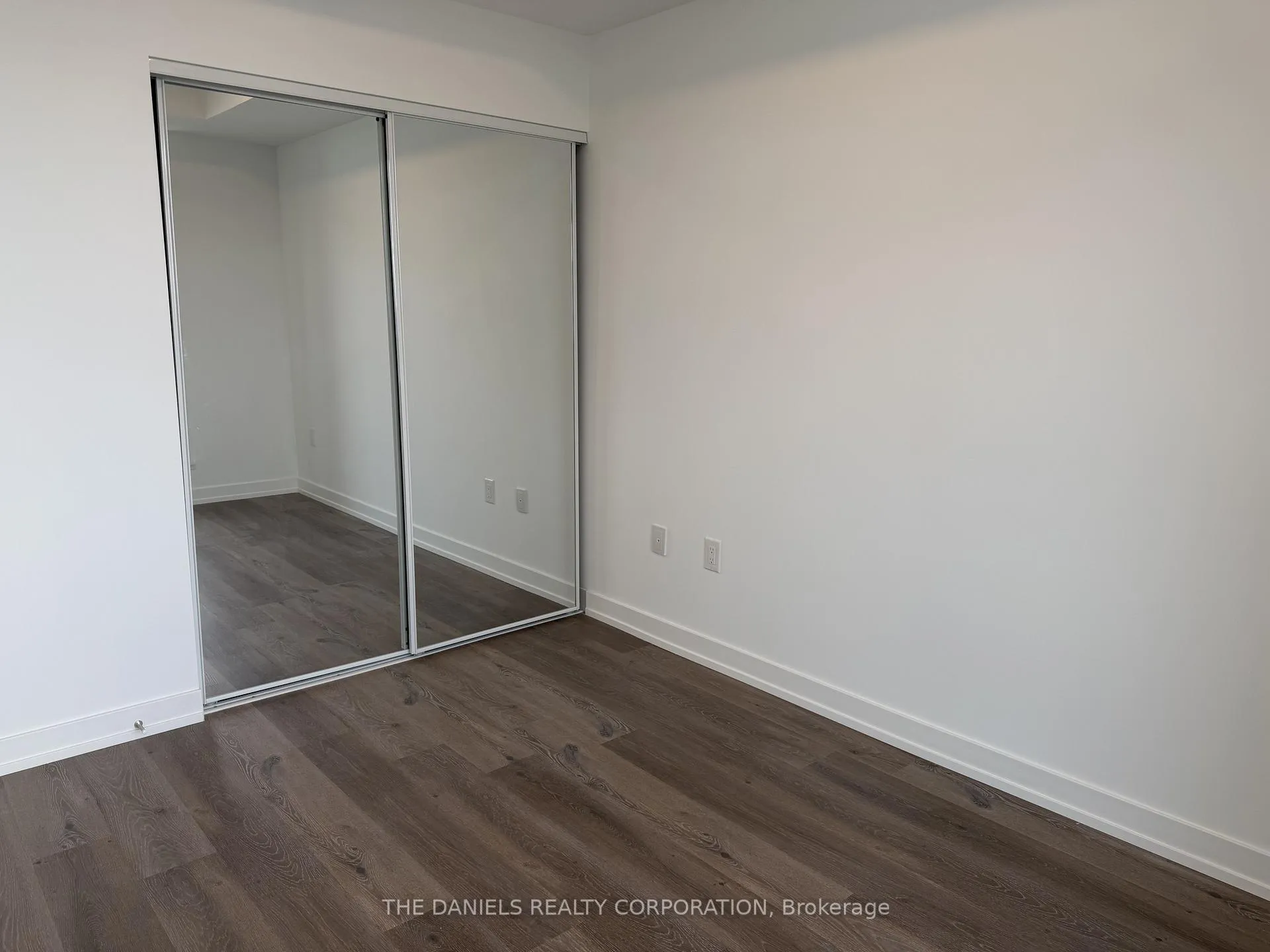 Photo 8 of Unit 4502, 395 Square One Drive, Mississauga, City Centre — HOMEH