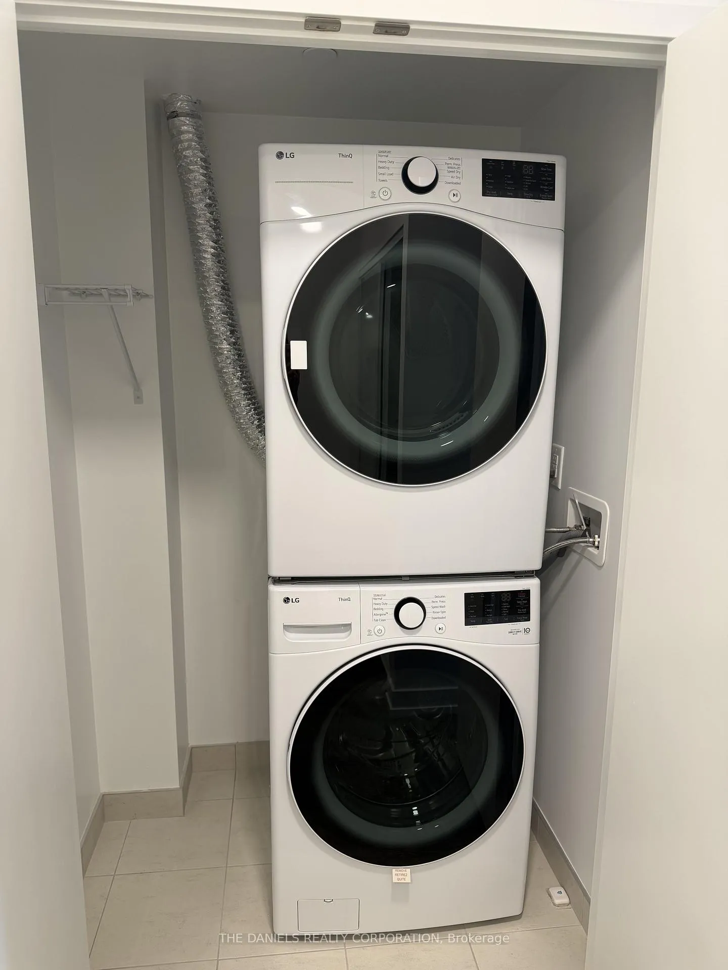 Photo 15 of Unit 4502, 395 Square One Drive, Mississauga, City Centre — HOMEH