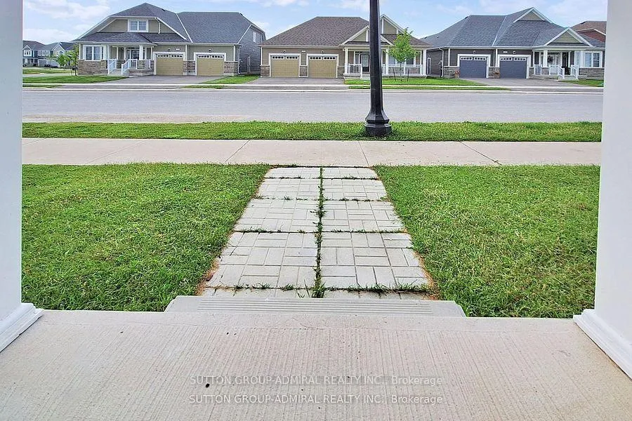 Photo 4 of 146 Village Gate Drive, Wasaga Beach — HOMEH