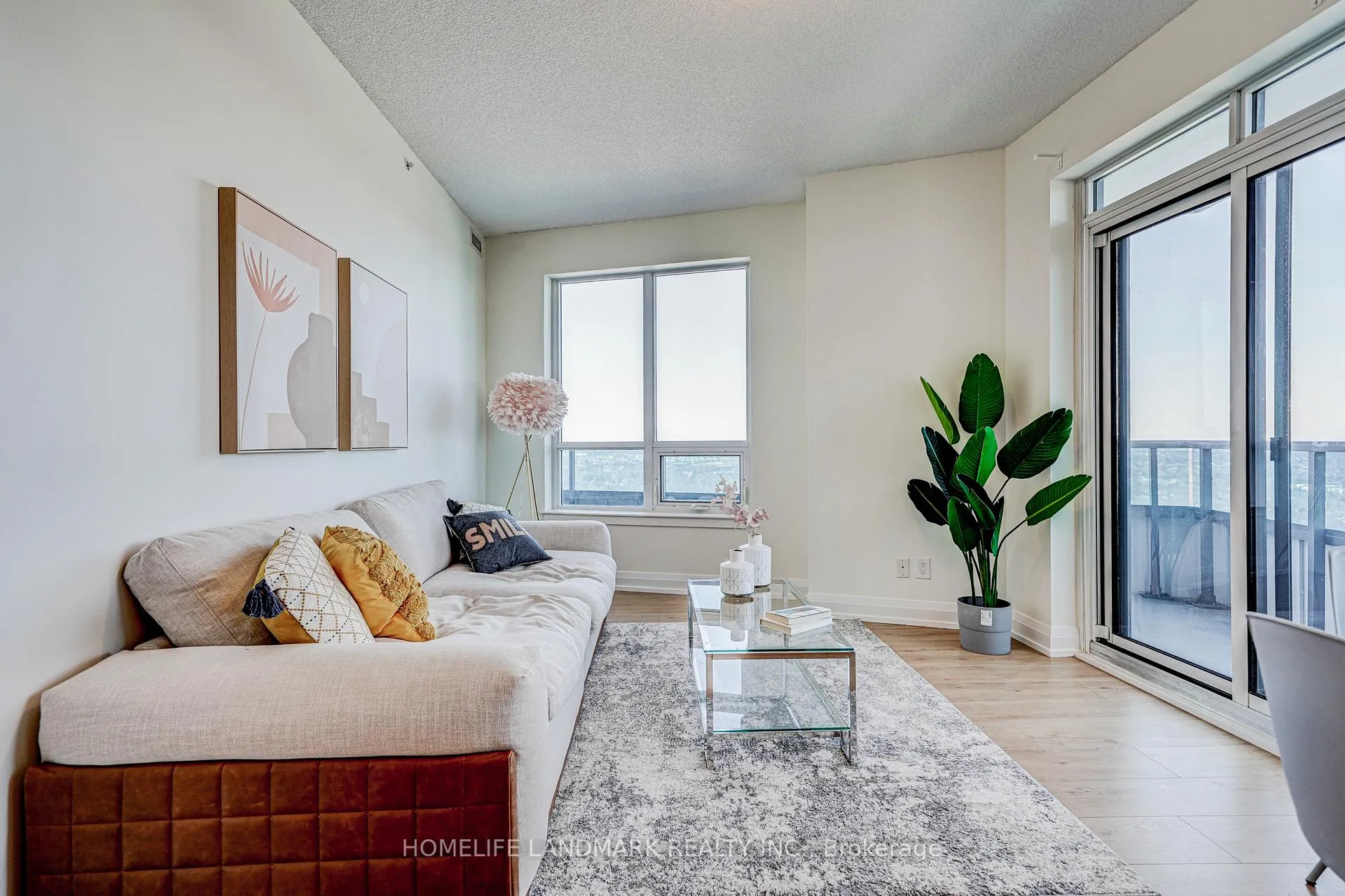 Photo 12 of Unit 2701, 7171 Yonge Street, Markham, Grandview — HOMEH
