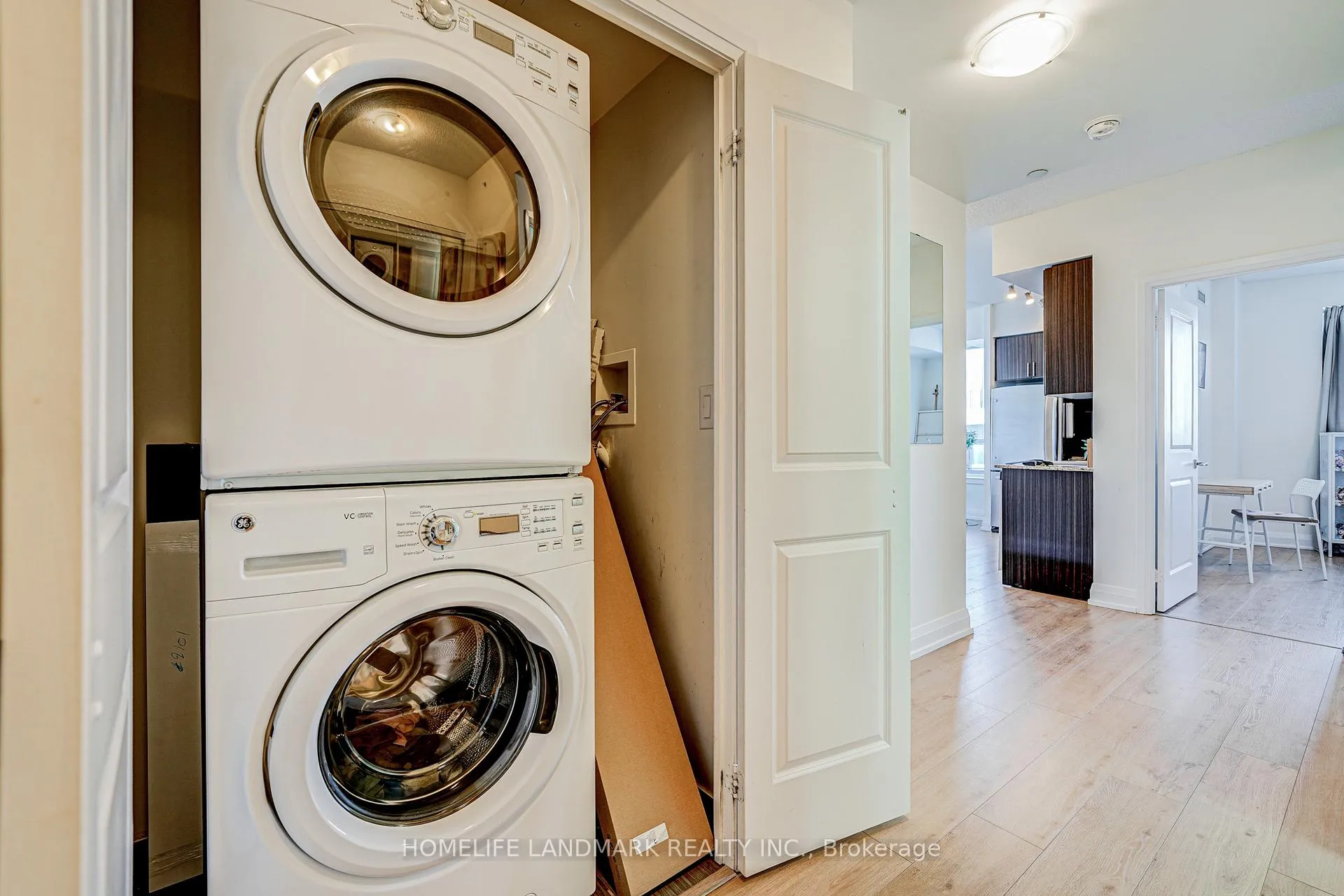 Photo 18 of Unit 2701, 7171 Yonge Street, Markham, Grandview — HOMEH