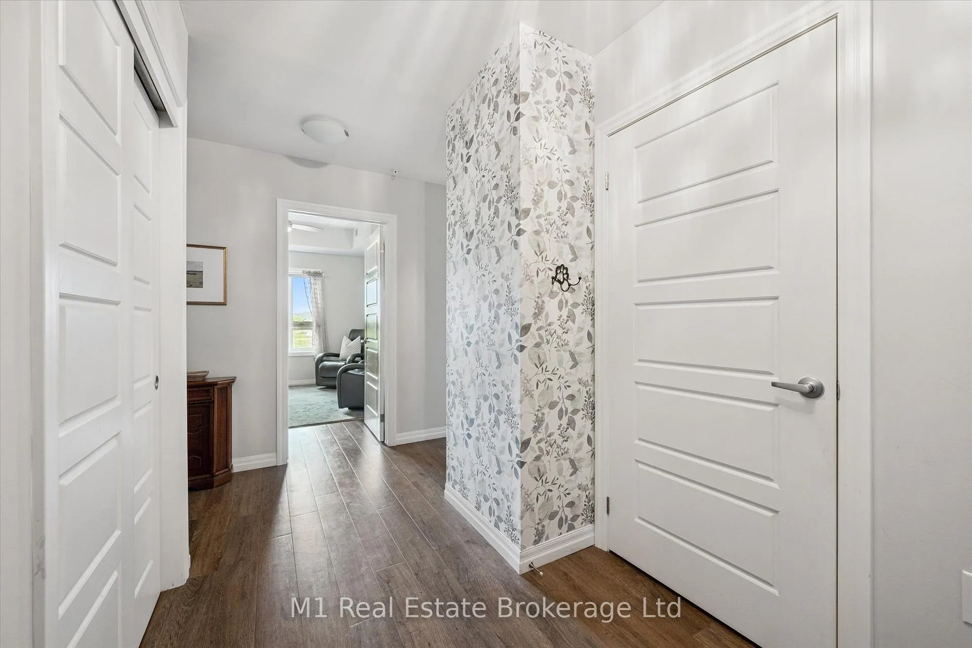 Photo 8 of Unit 13, 35 Kingsbury Square, Guelph, Pineridge/Westminster Woods — HOMEH