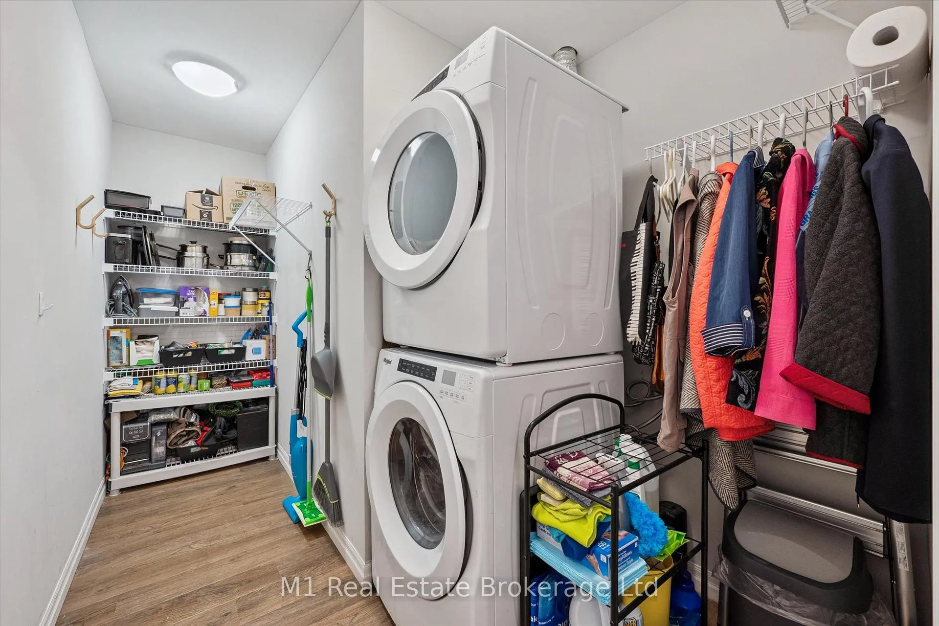 Photo 26 of Unit 13, 35 Kingsbury Square, Guelph, Pineridge/Westminster Woods — HOMEH
