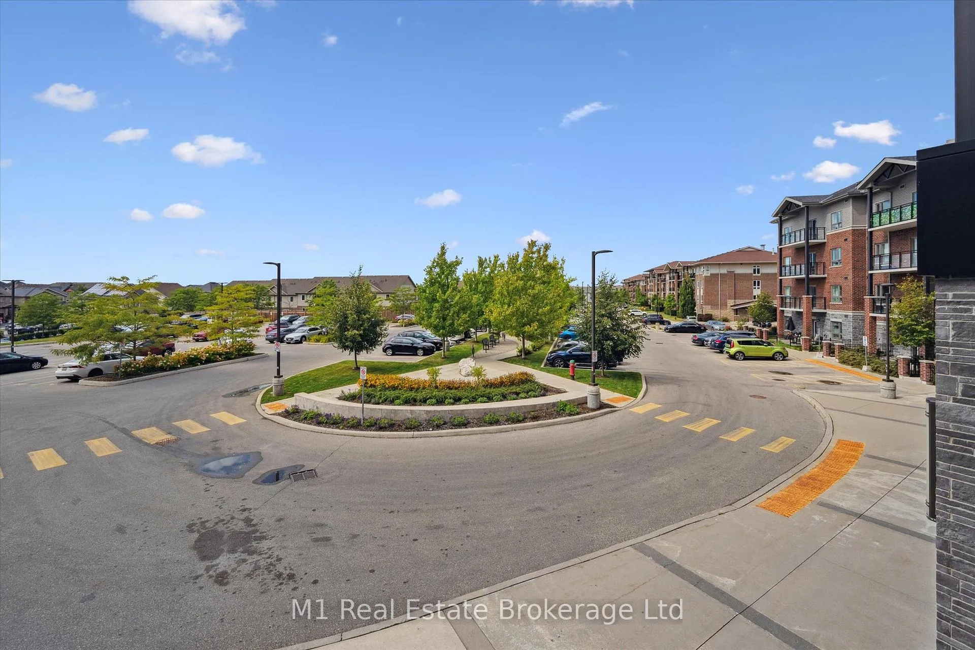 Photo 32 of Unit 13, 35 Kingsbury Square, Guelph, Pineridge/Westminster Woods — HOMEH
