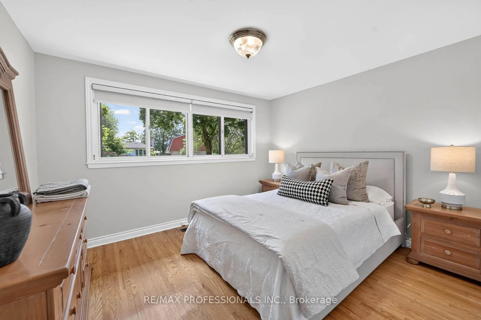 Photo 21 of 26 Bratty Road, North York, York University Heights — HOMEH