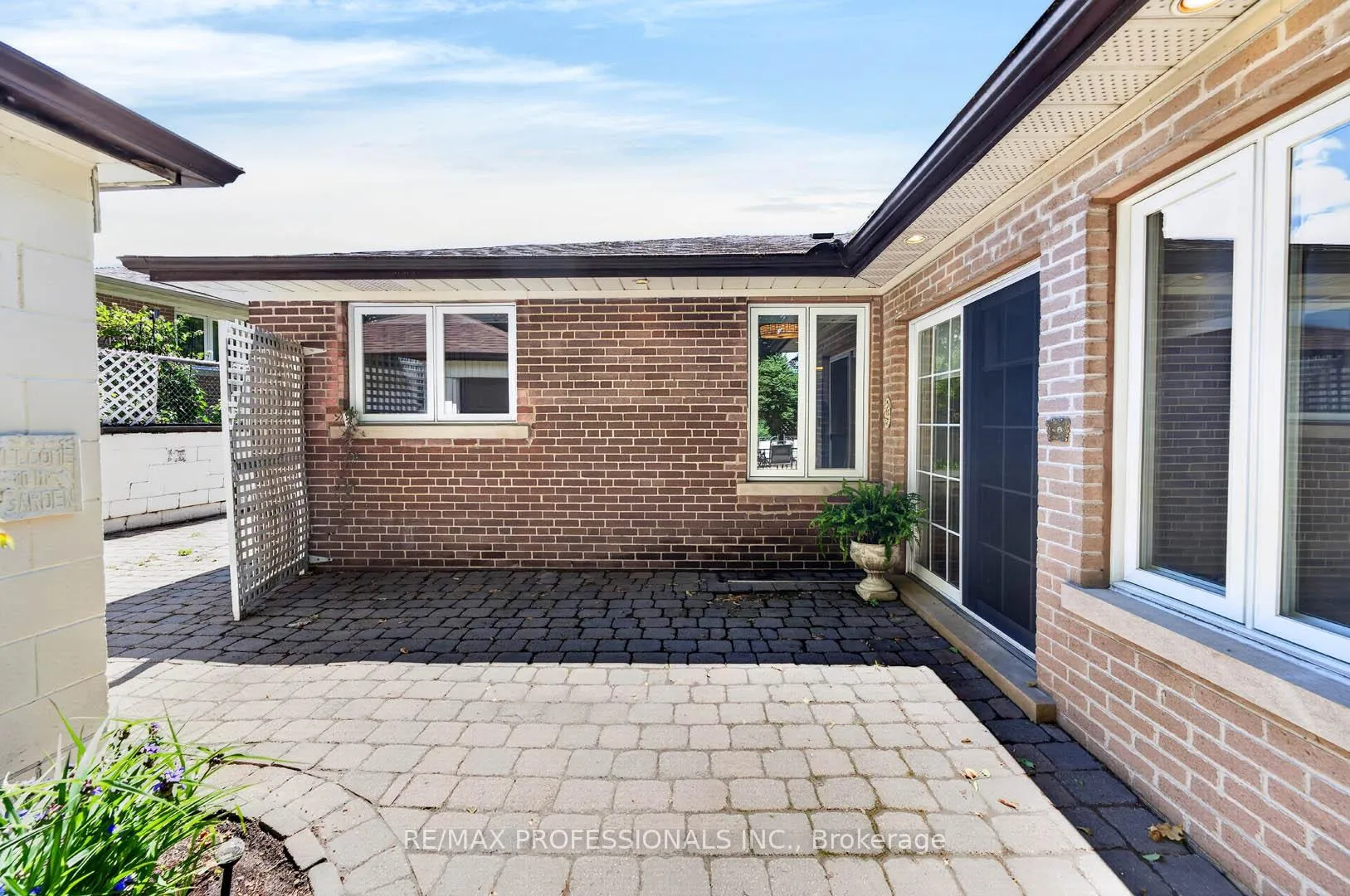 Photo 36 of 26 Bratty Road, North York, York University Heights — HOMEH