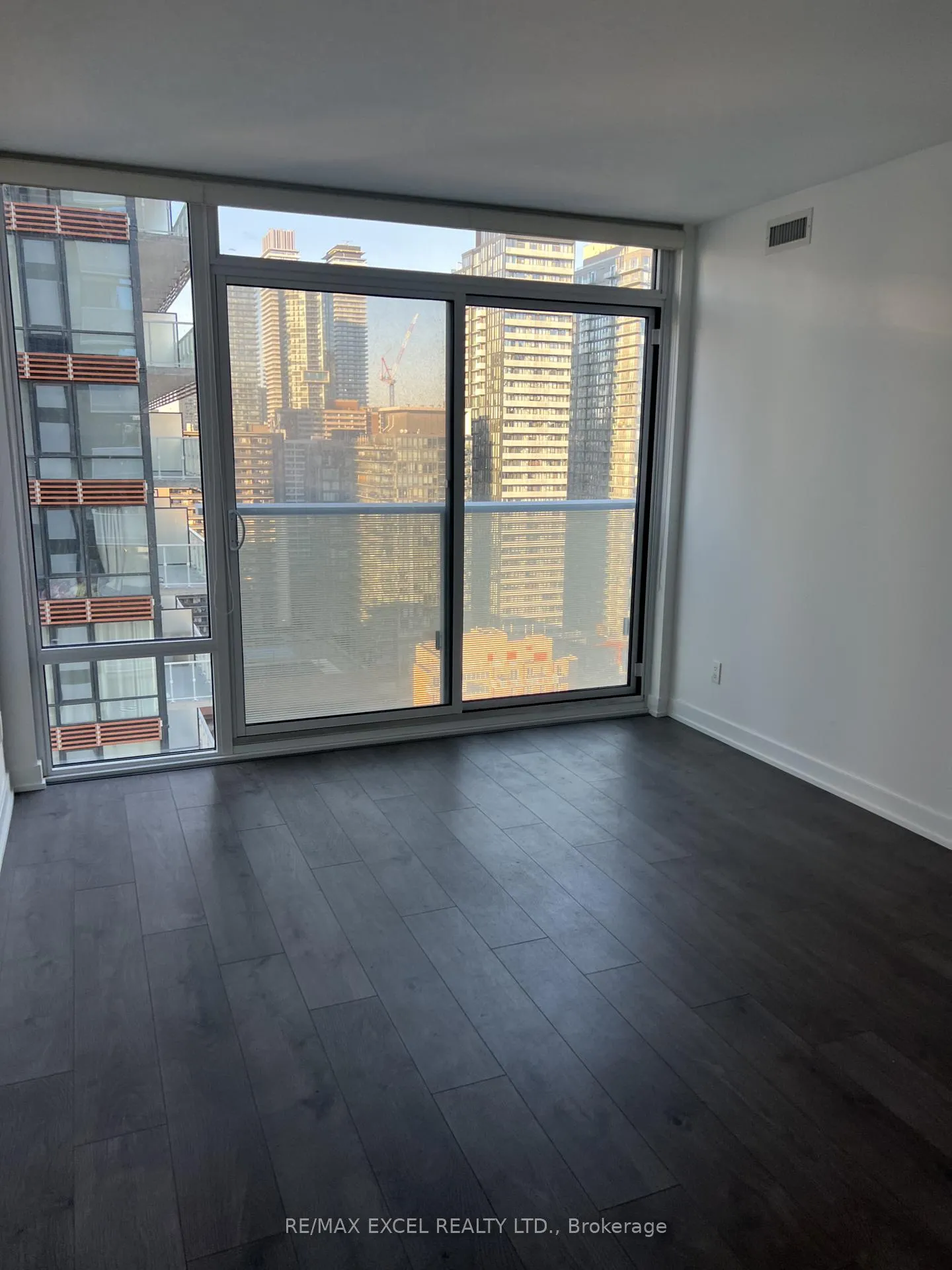 Photo 7 of Unit 2005, 501 Yonge Street, Toronto, Church-Yonge Corridor — HOMEH