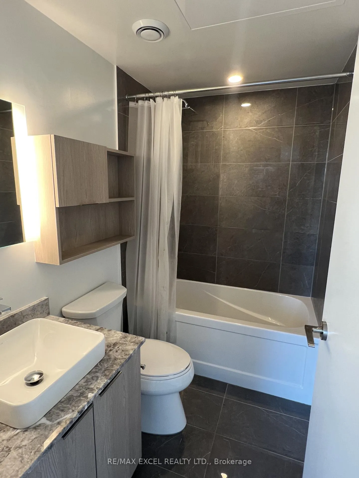Photo 11 of Unit 2005, 501 Yonge Street, Toronto, Church-Yonge Corridor — HOMEH