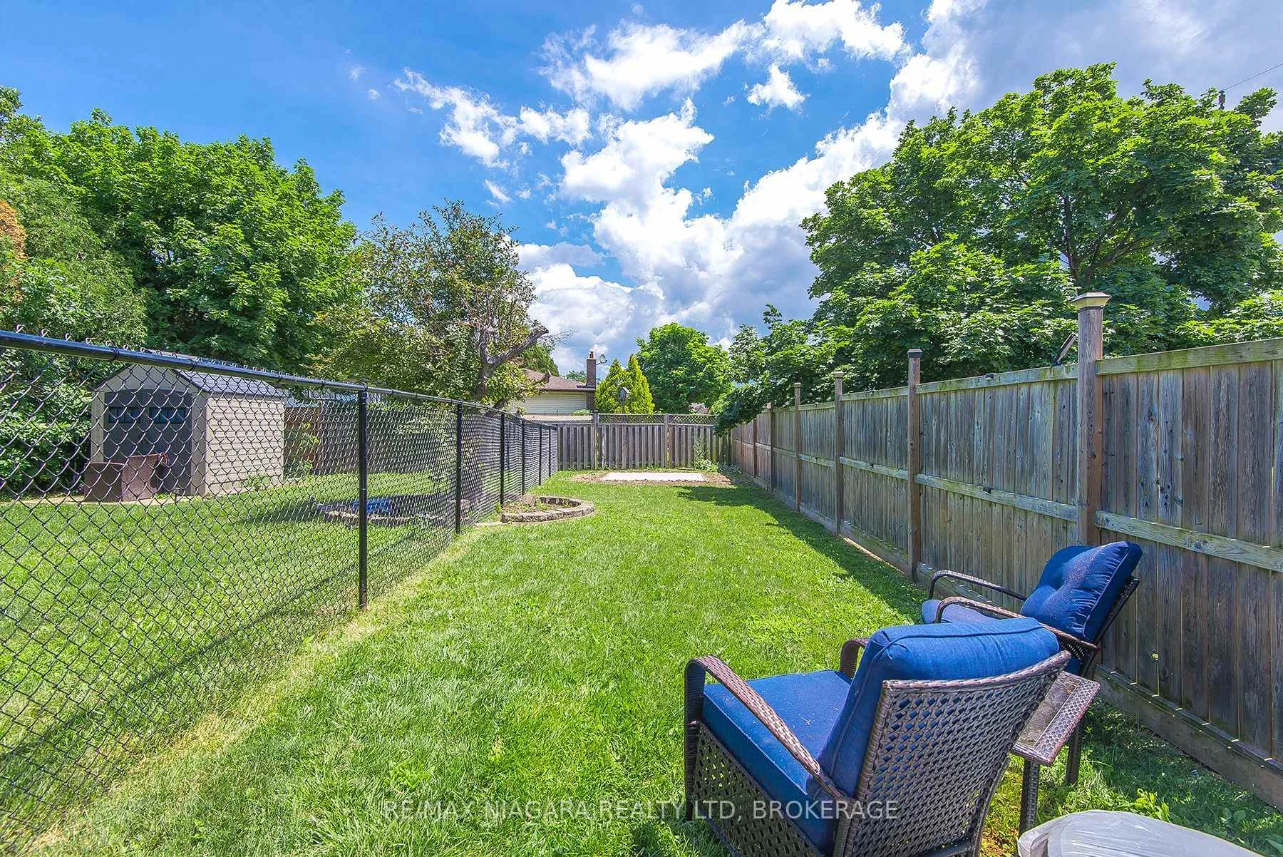 Photo 6 of 58 Dorchester Boulevard, St. Catharines, Carlton/Bunting — HOMEH