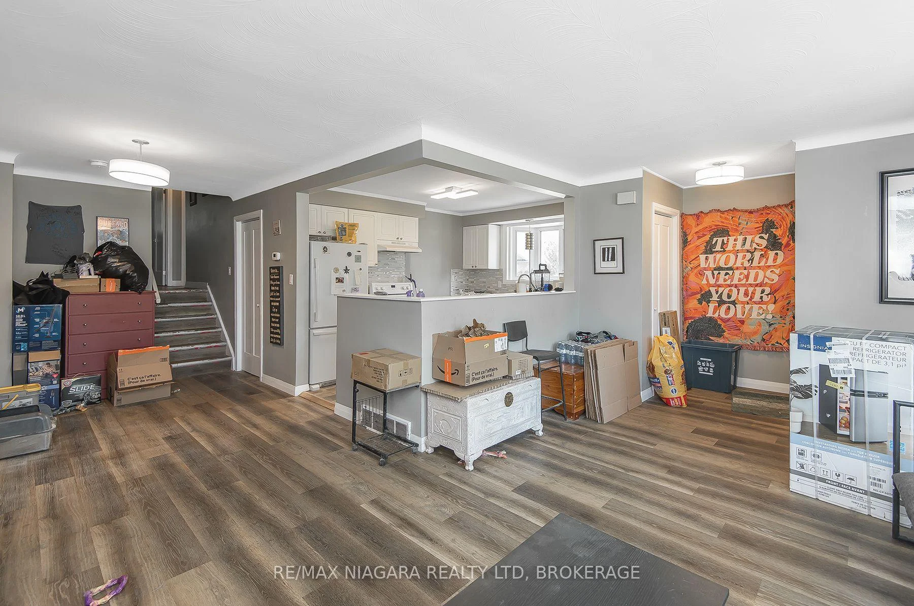 Photo 9 of 58 Dorchester Boulevard, St. Catharines, Carlton/Bunting — HOMEH